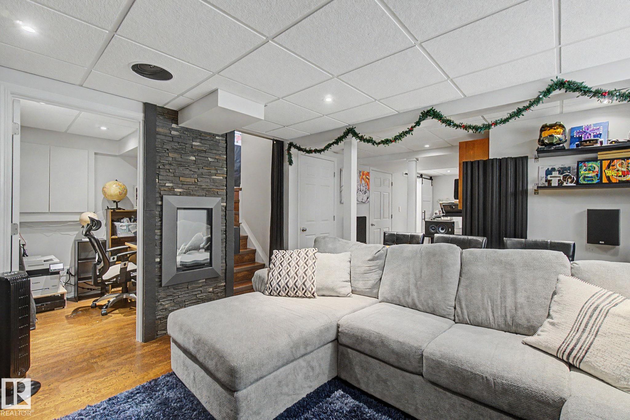 Photo 42 at 15727 141 Street NW, Carlton, Edmonton