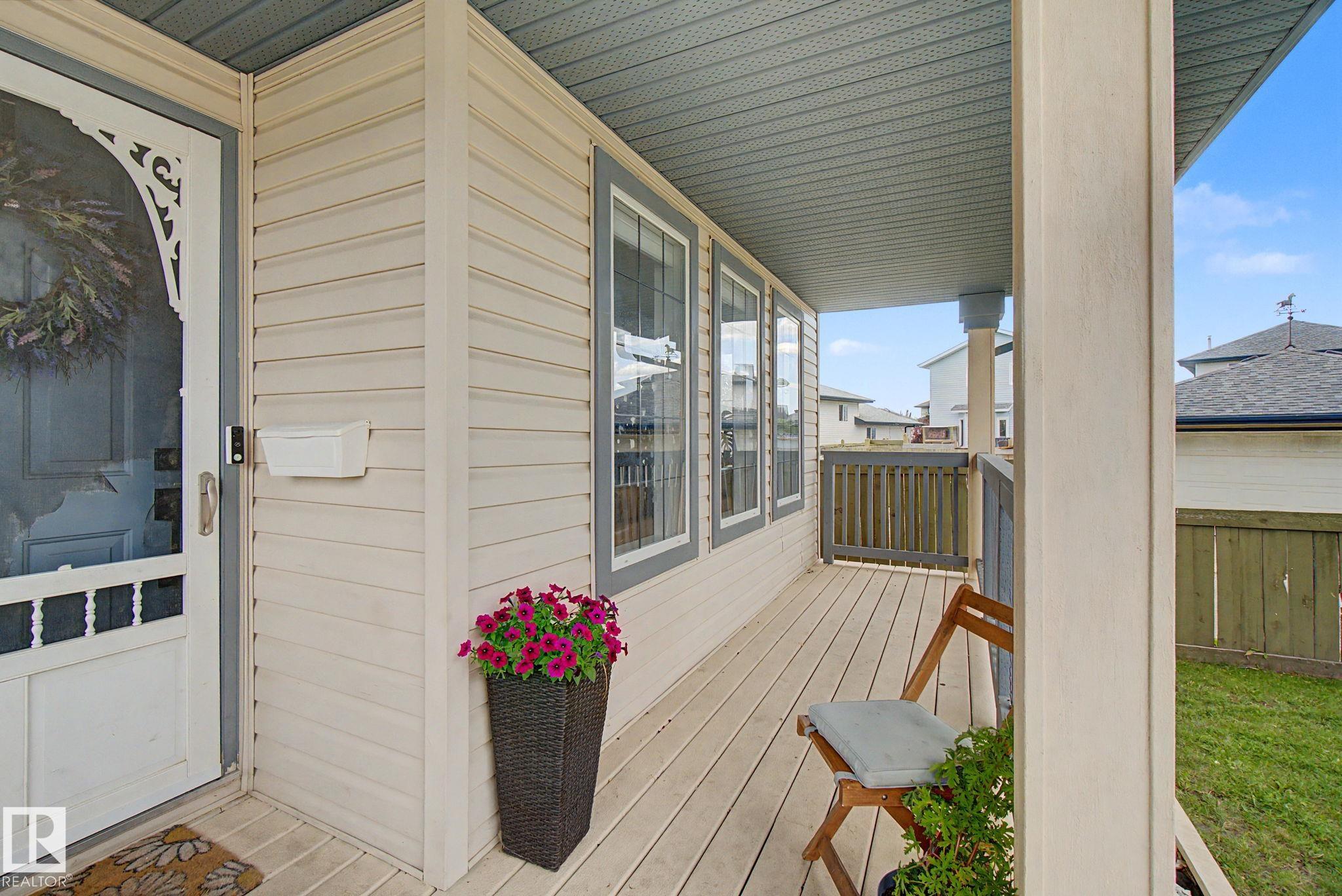 Photo 7 at 15727 141 Street NW, Carlton, Edmonton