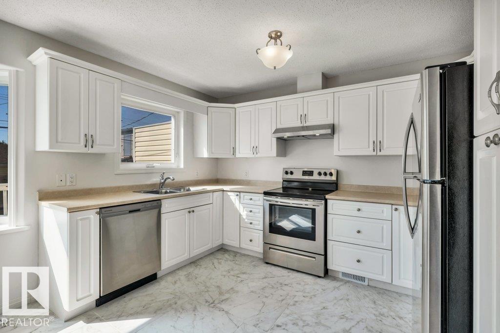 Photo 9 at 11128 132 Street NW, Inglewood, Edmonton
