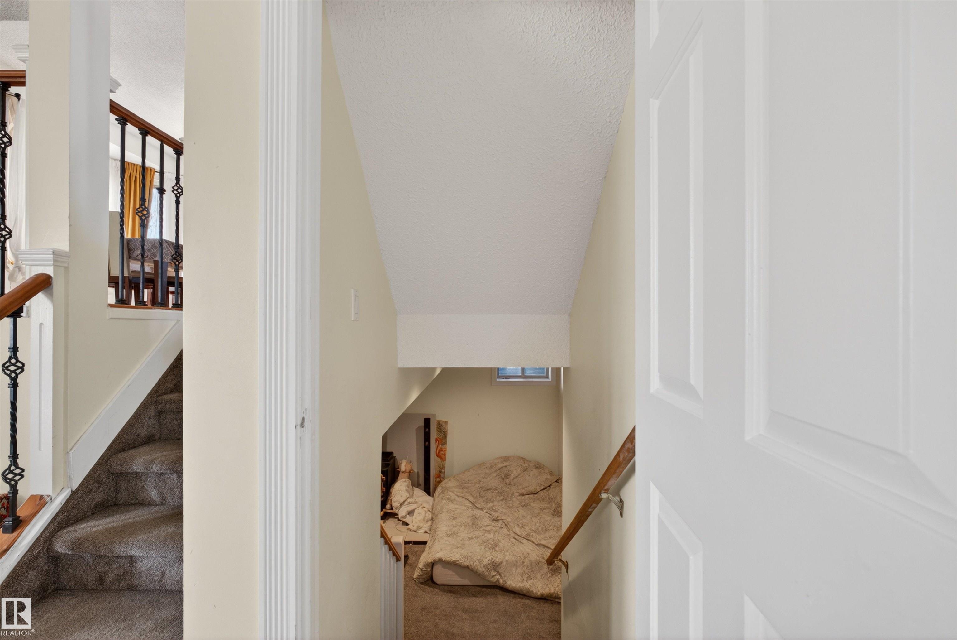 Photo 35 at 9007 169 Avenue NW, Klarvatten, Edmonton
