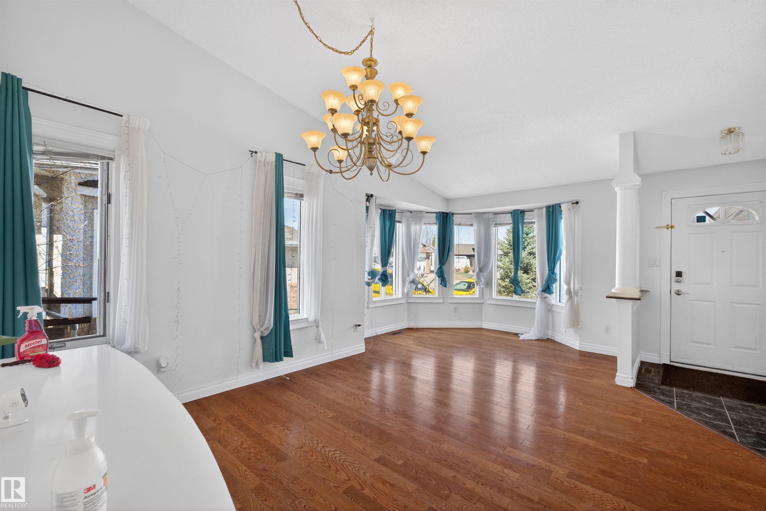 Photo 6 at 9007 169 Avenue NW, Klarvatten, Edmonton
