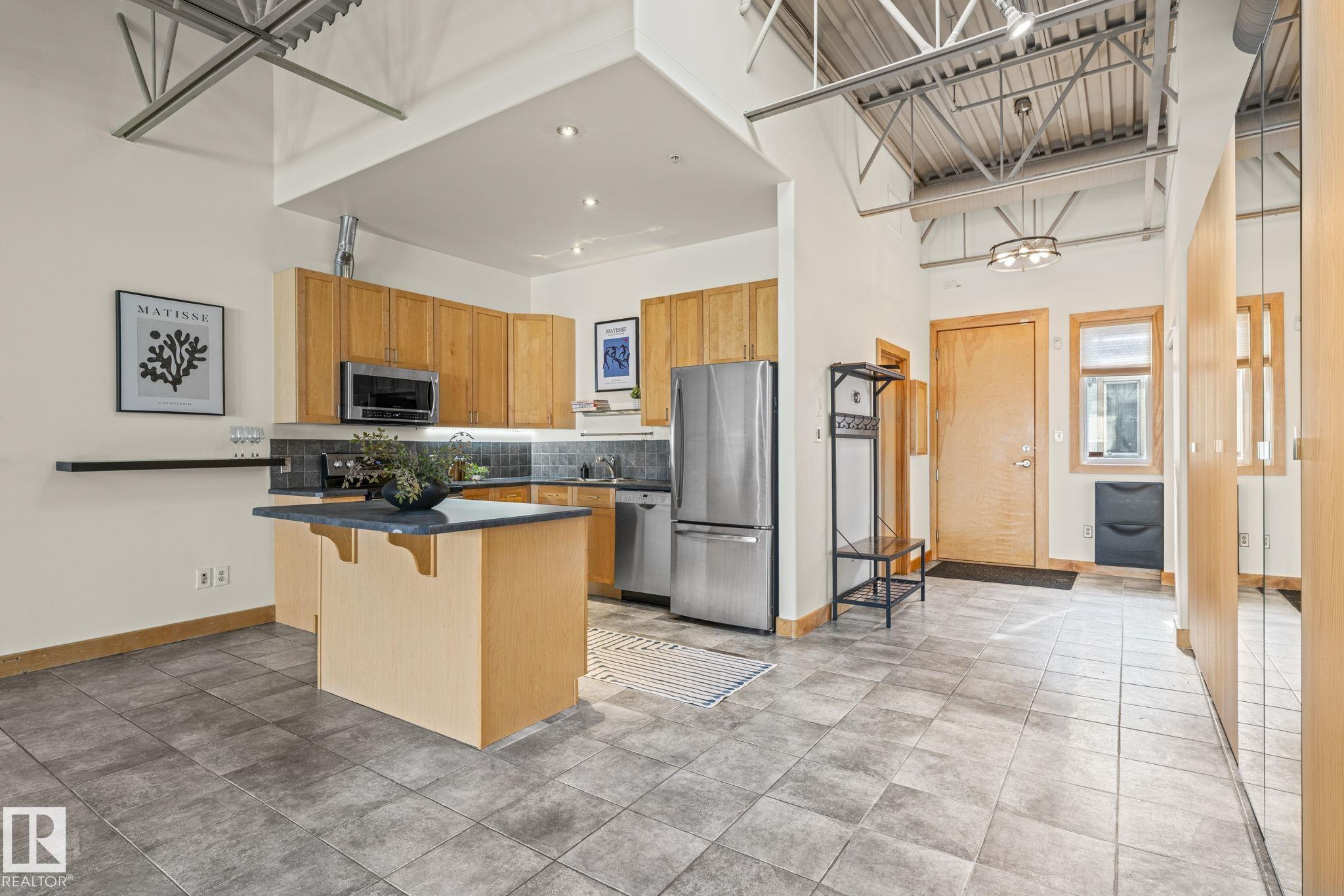 Photo 10 at 205 - 10265 107 Street NW, Downtown, Edmonton
