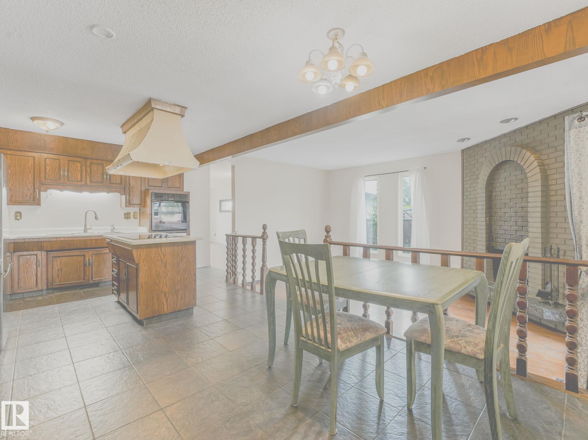 Photo 13 at 11056 166 Avenue NW, Lorelei, Edmonton