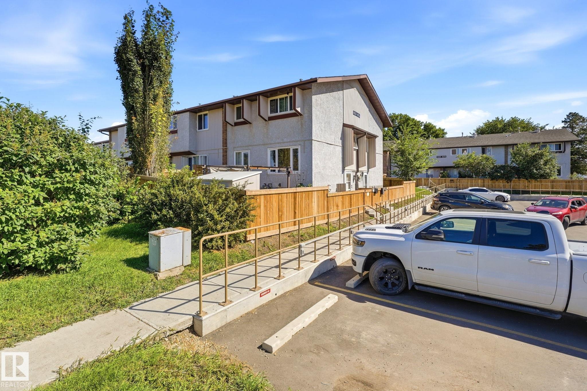 1 - 14235 82 Street NW, Kildare, Edmonton