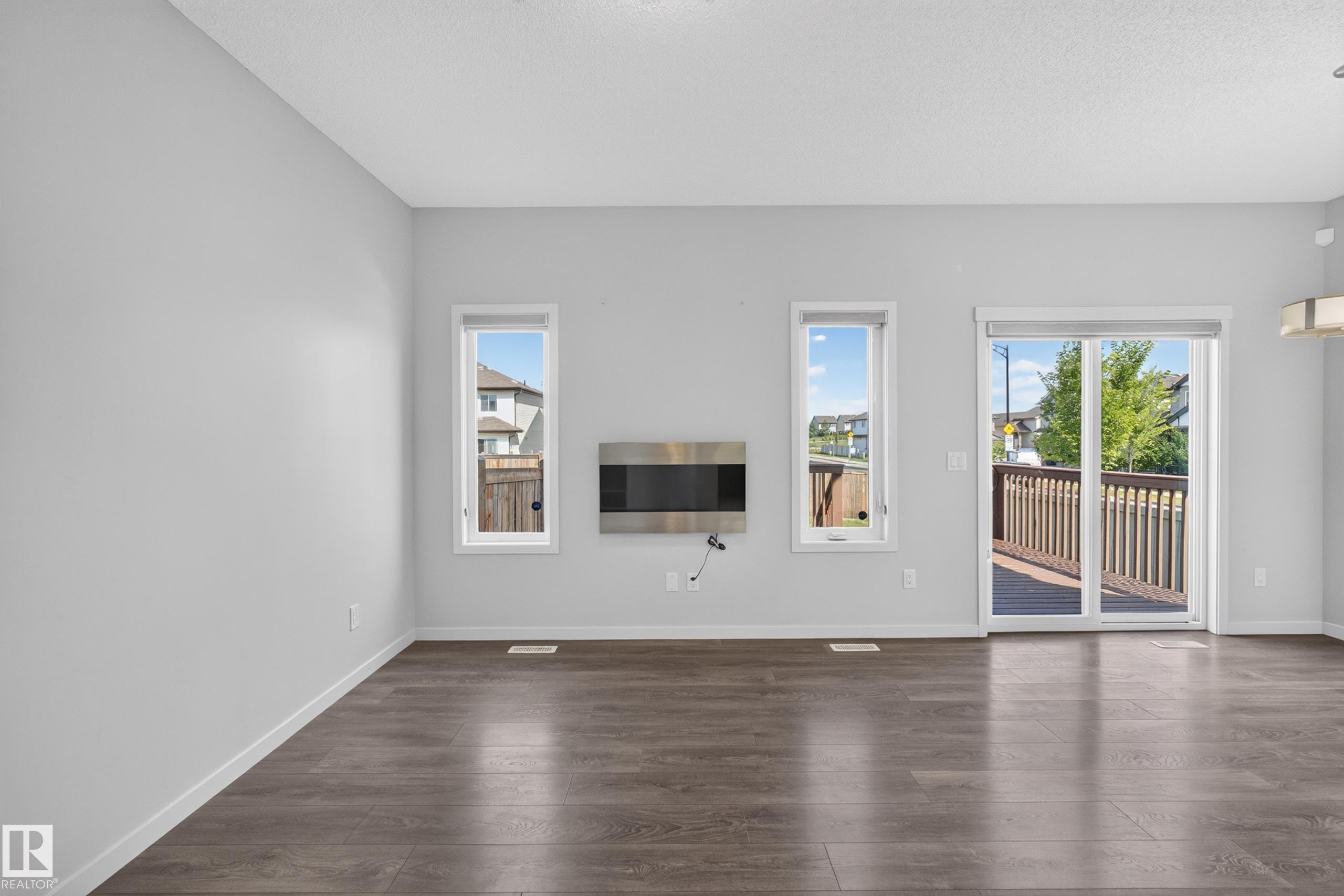 Photo 17 at 1404 25 Avenue NW, Tamarack, Edmonton