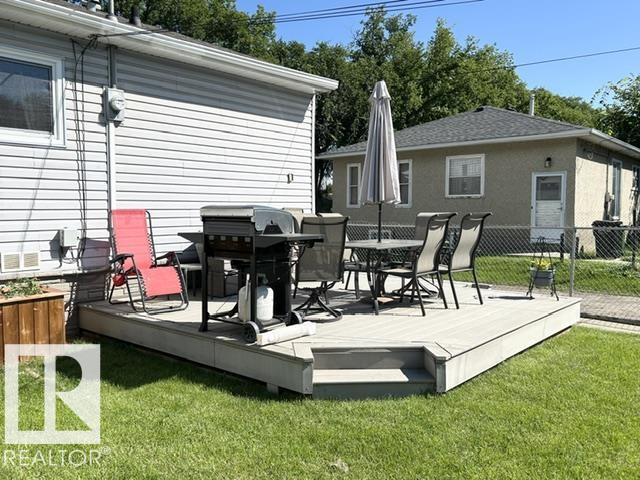 Photo 39 at 9743 65 Avenue NW, Hazeldean, Edmonton