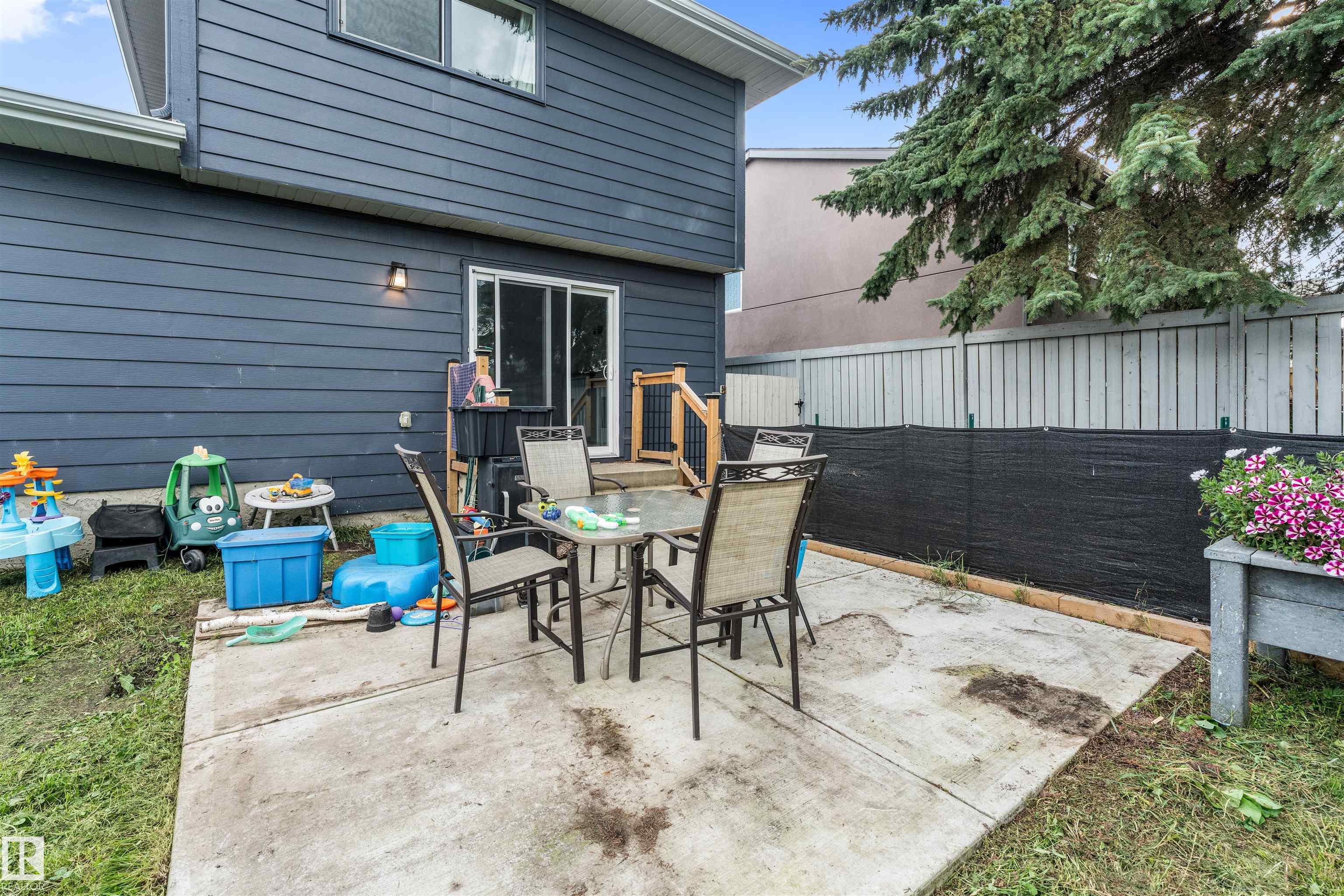 Listing photo thumbnail