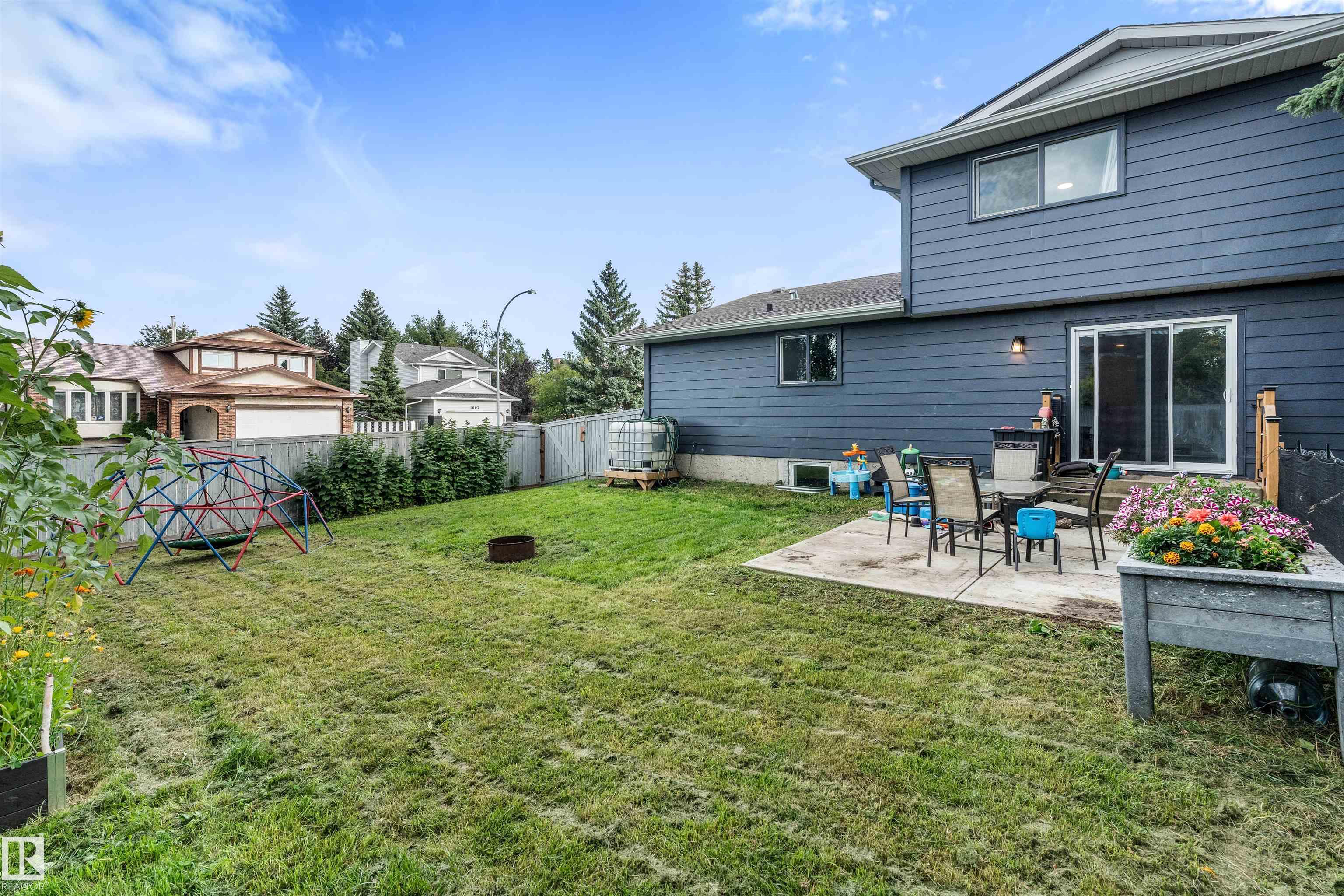 Listing photo thumbnail