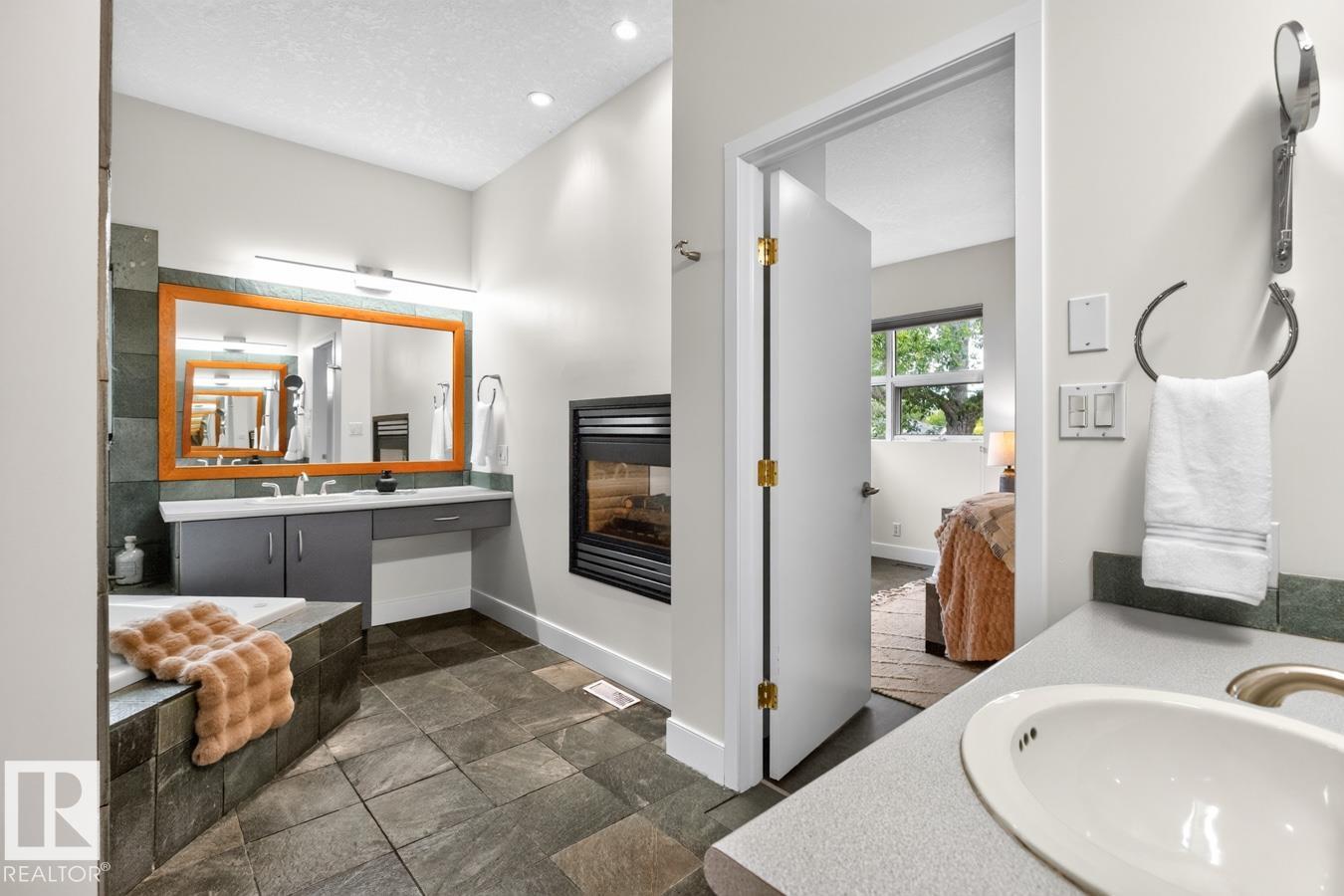 Photo 31 at 8860 93 Street NW, Bonnie Doon, Edmonton