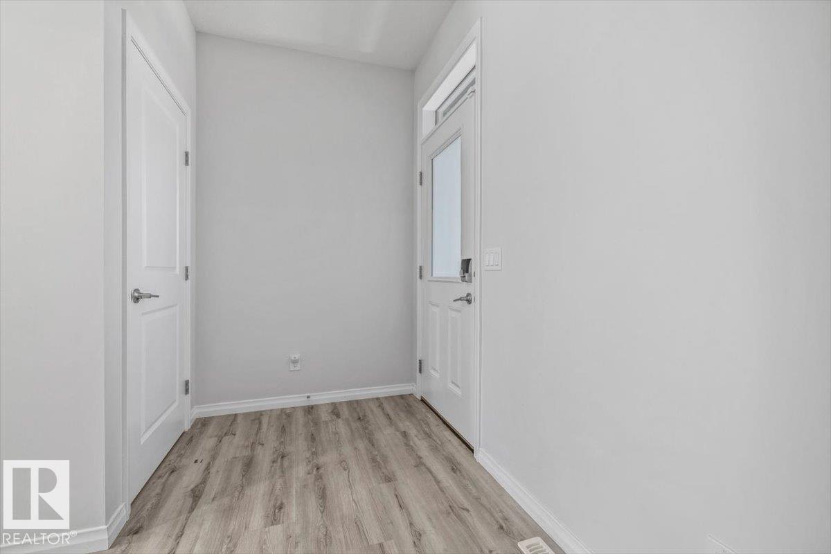 1014 Daniels Loop SW, Desrochers Area, Edmonton