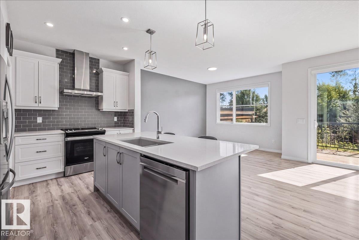 1014 Daniels Loop SW, Desrochers Area, Edmonton