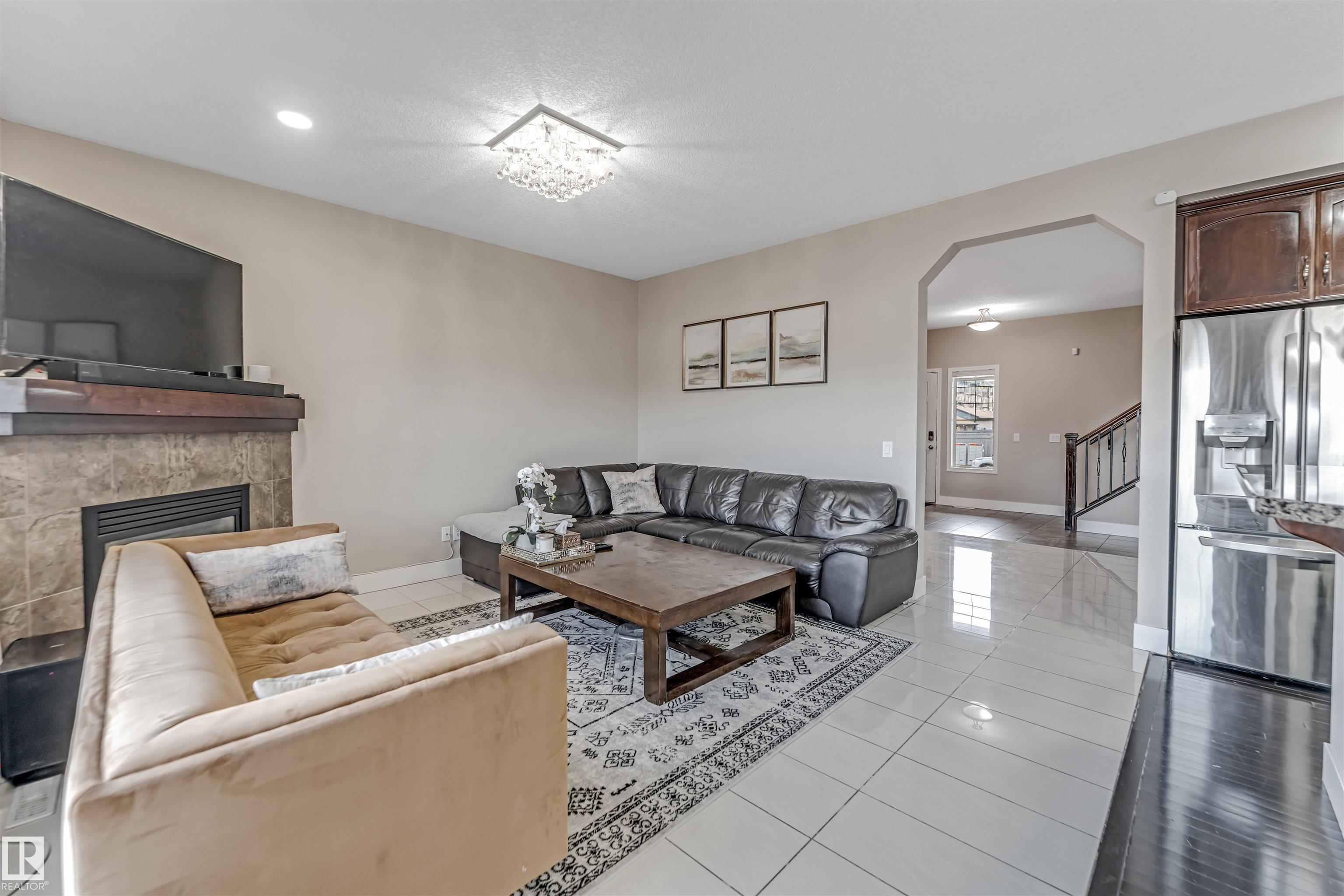 Photo 14 at 5156 2 Avenue SW, Charlesworth, Edmonton
