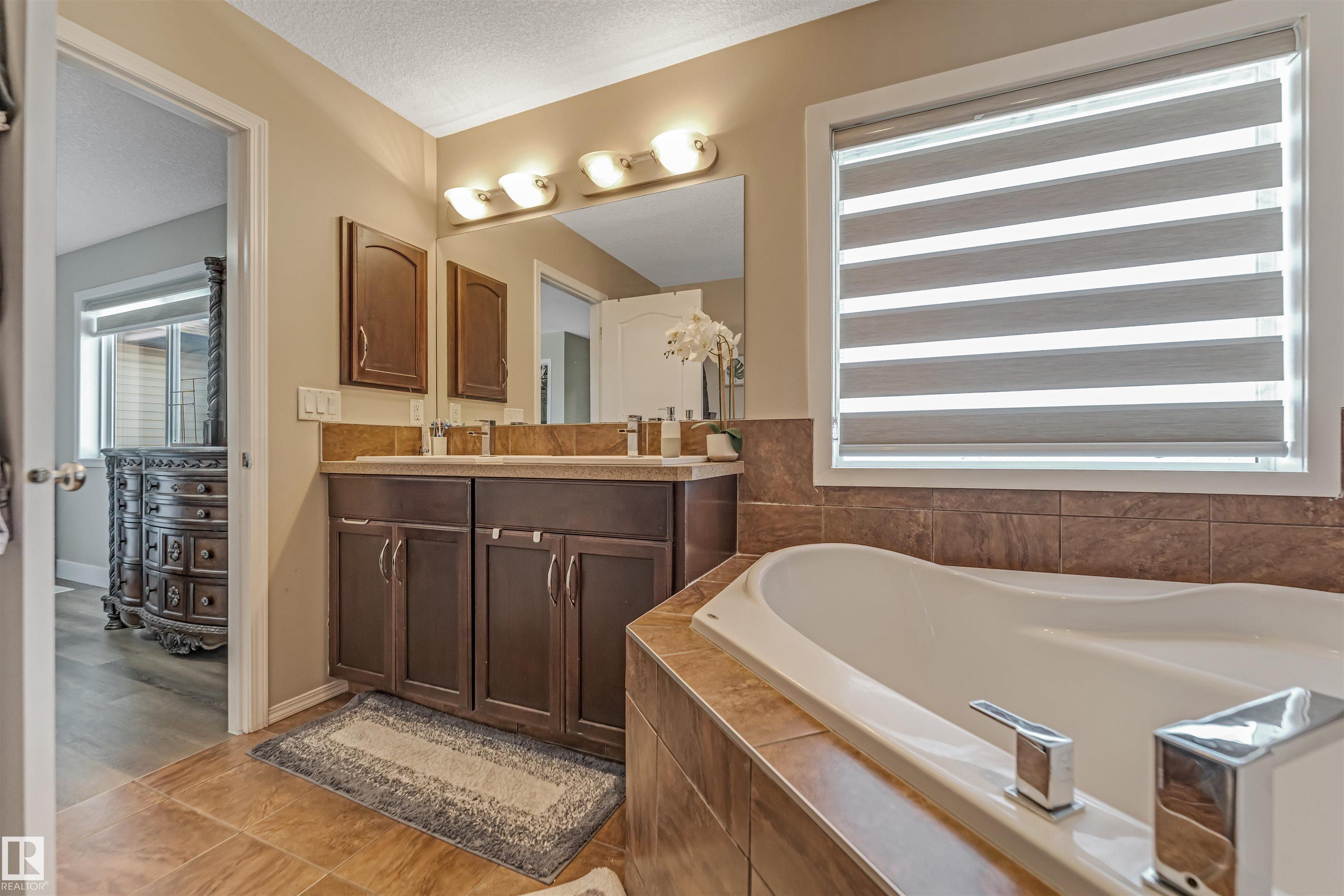 Photo 23 at 5156 2 Avenue SW, Charlesworth, Edmonton