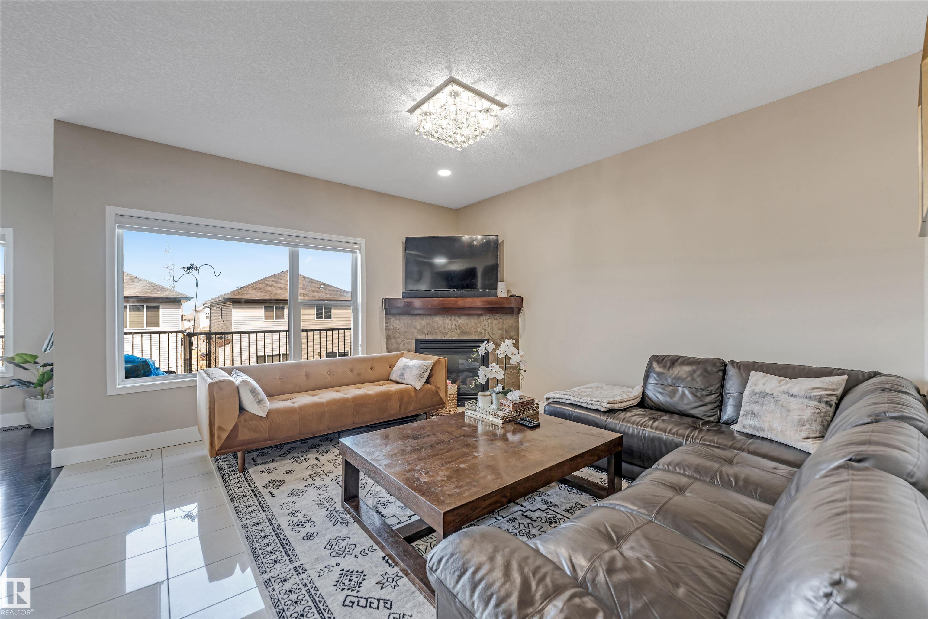Photo 10 at 5156 2 Avenue SW, Charlesworth, Edmonton