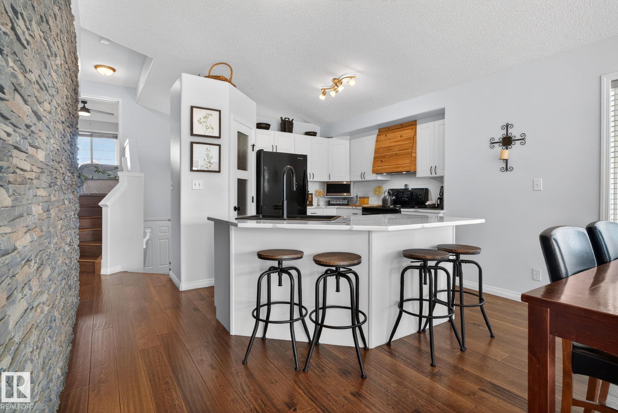 Photo 11 at 4343 Mcmullen Way SW, Macewan, Edmonton