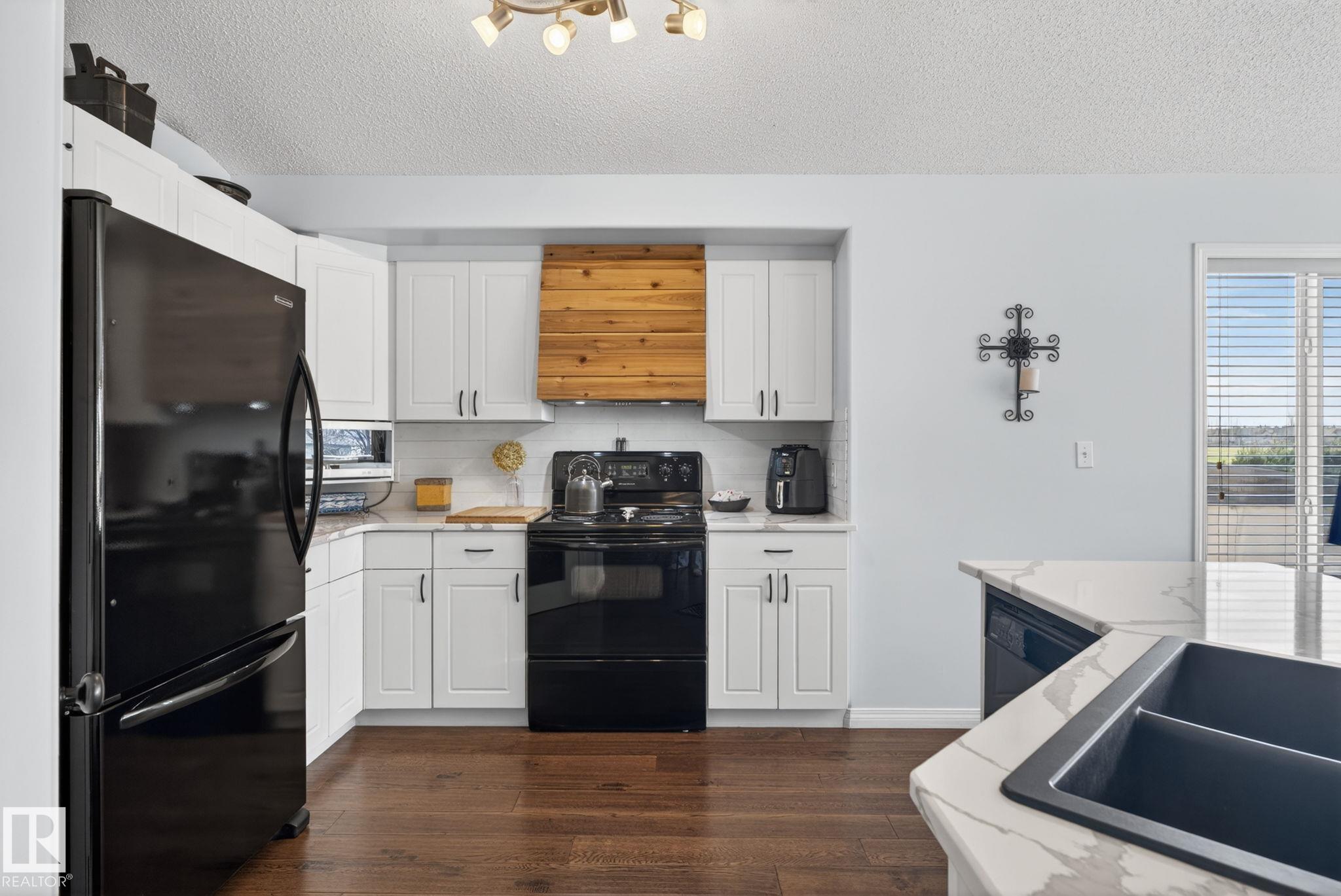 Photo 12 at 4343 Mcmullen Way SW, Macewan, Edmonton