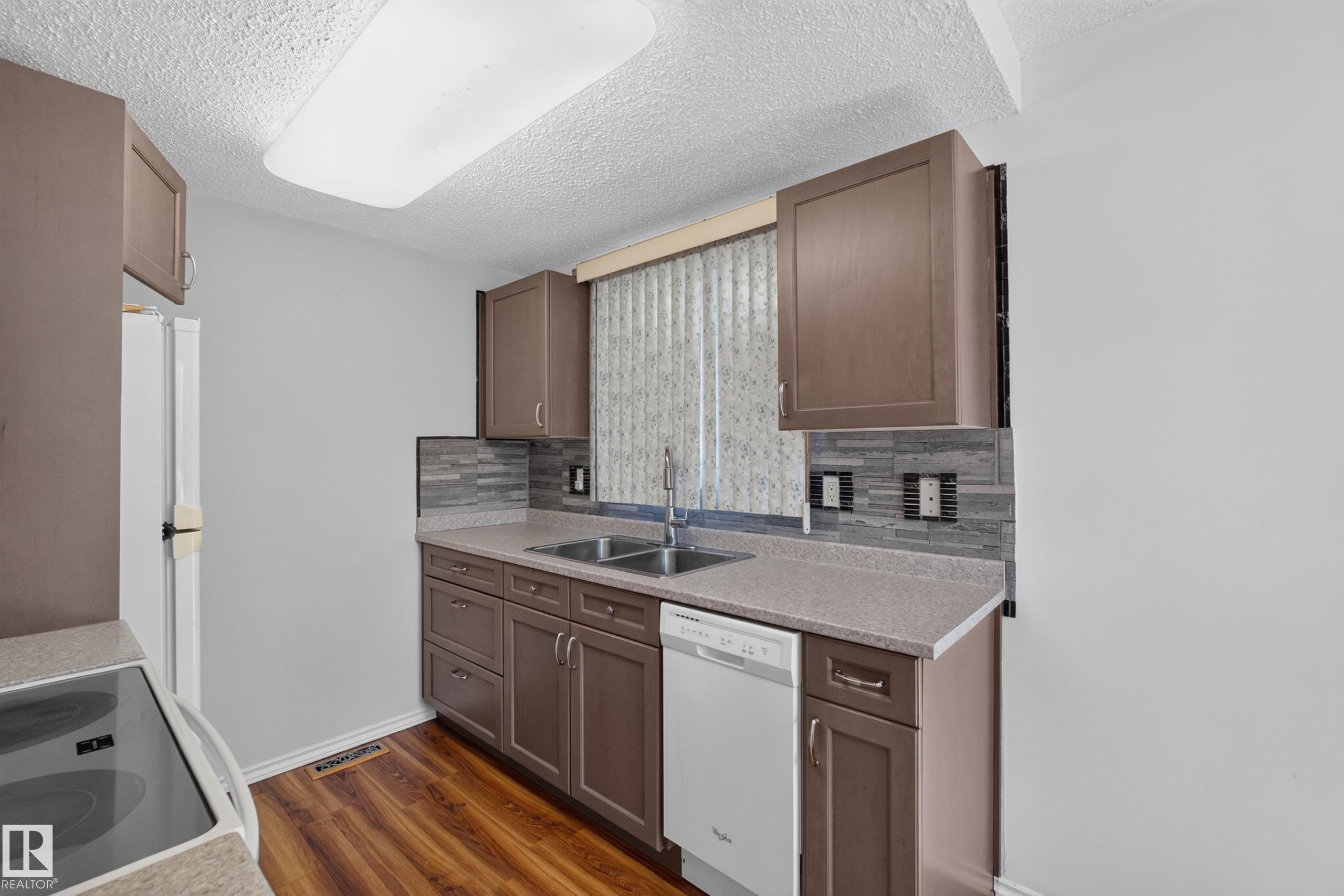 Photo 11 at 23 Willowdale Place NW, Ormsby Place, Edmonton
