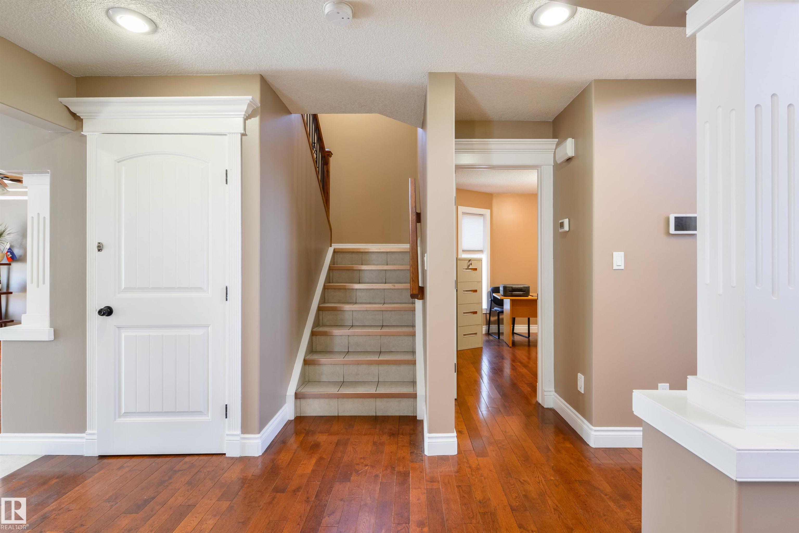 Photo 17 at 5911 166 Avenue NW, Hollick-Kenyon, Edmonton