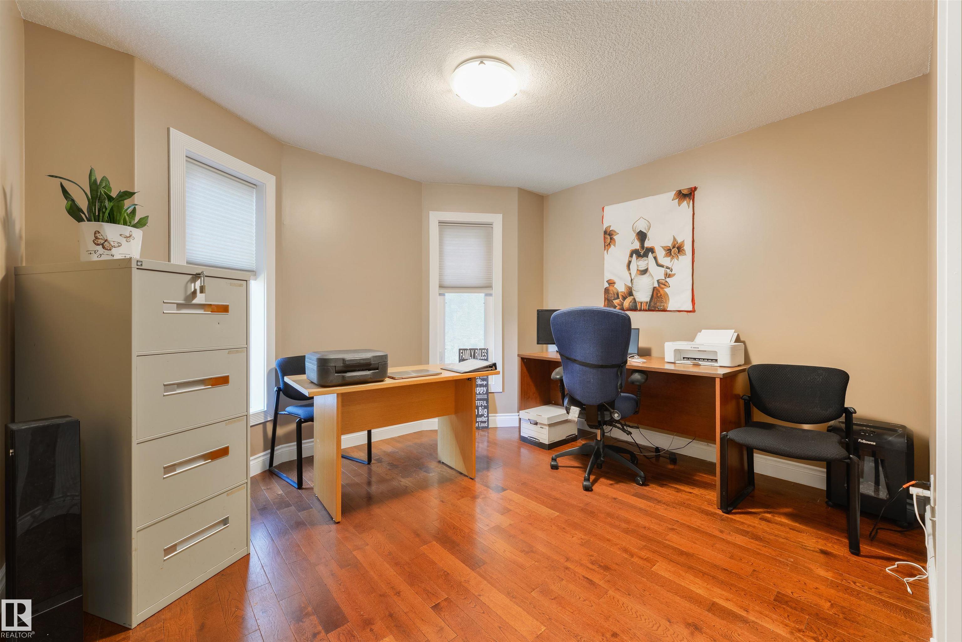 Photo 18 at 5911 166 Avenue NW, Hollick-Kenyon, Edmonton