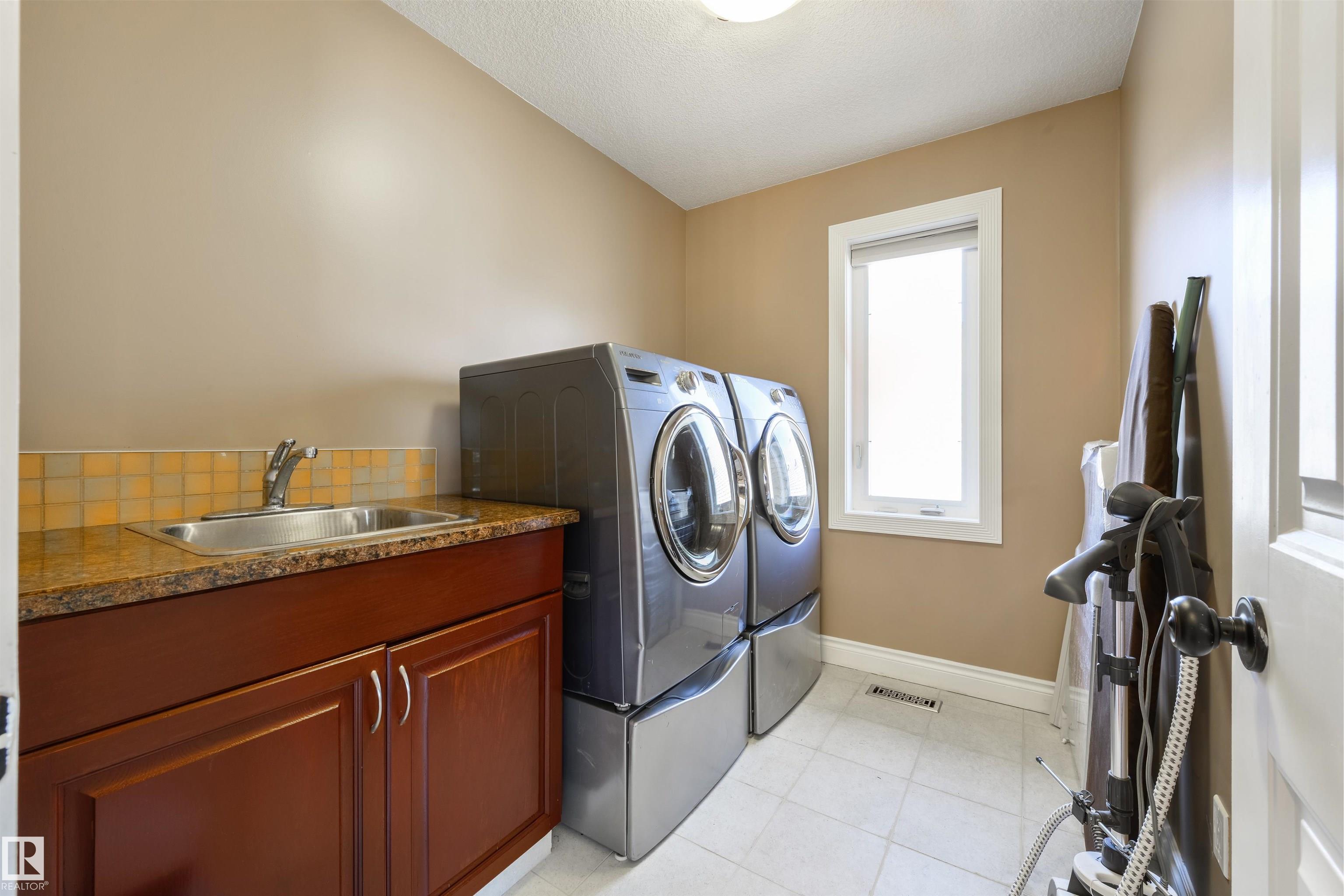 Photo 30 at 5911 166 Avenue NW, Hollick-Kenyon, Edmonton
