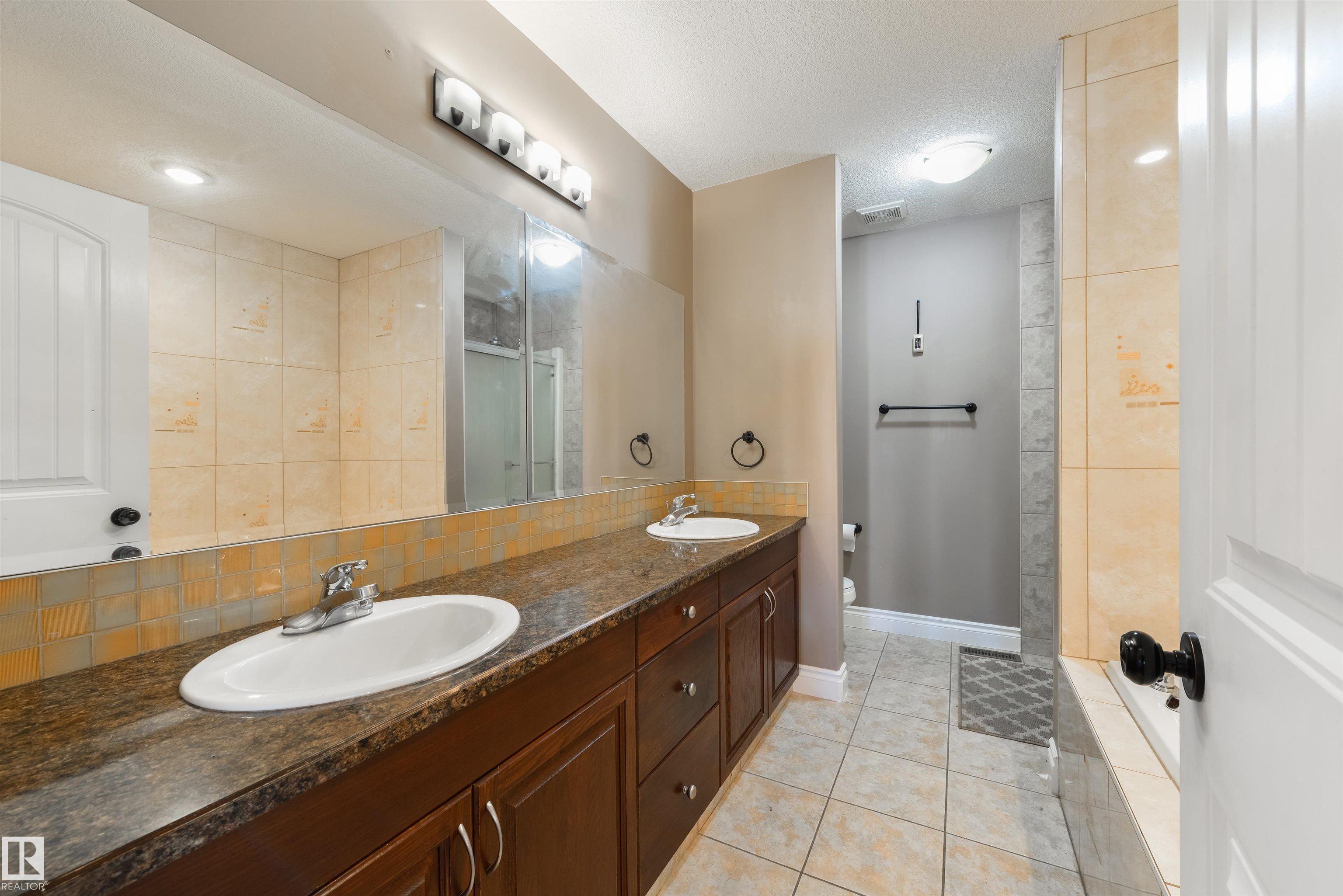Photo 32 at 5911 166 Avenue NW, Hollick-Kenyon, Edmonton