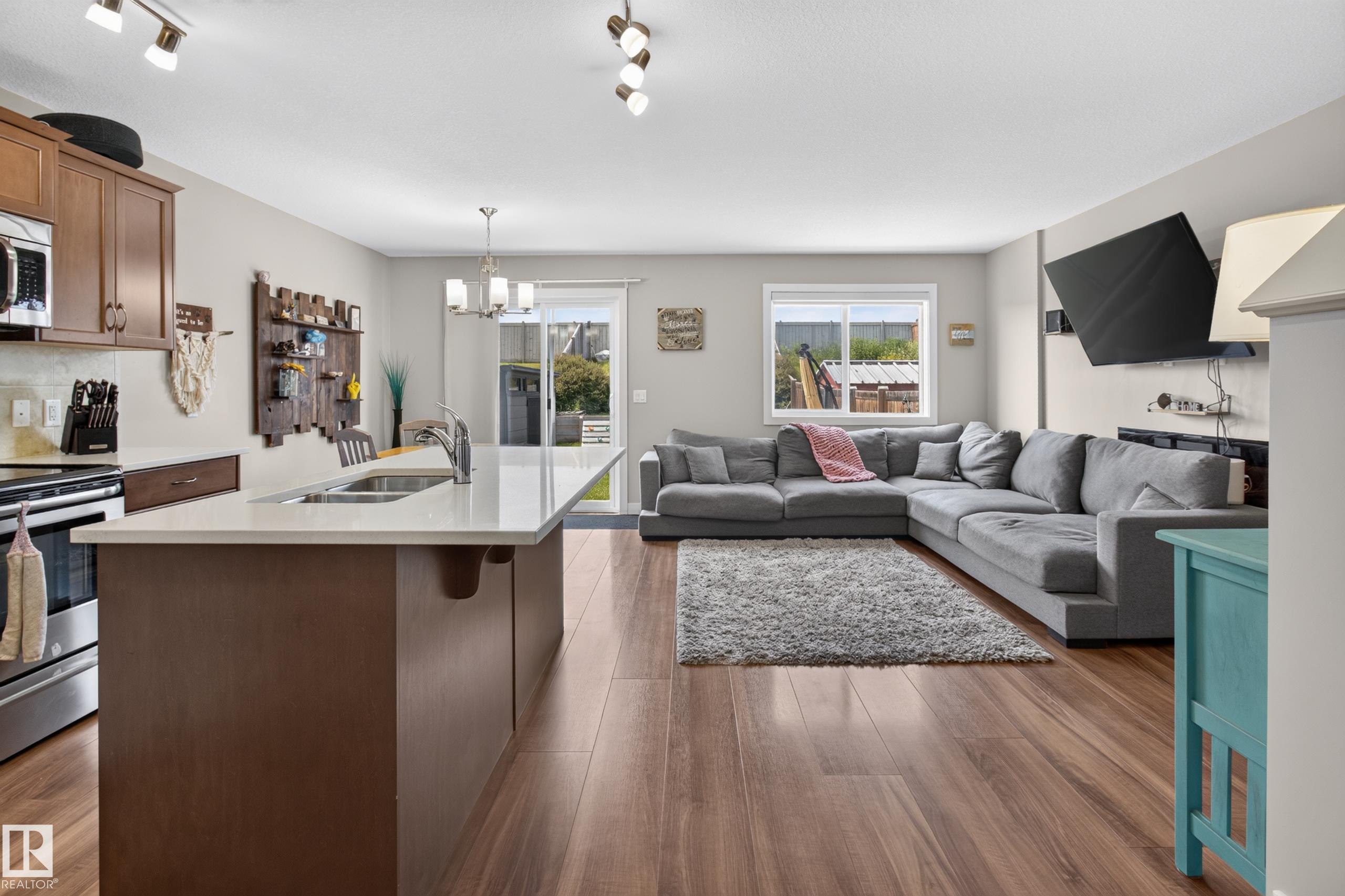3520 9 Street NW, Maple Crest, Edmonton