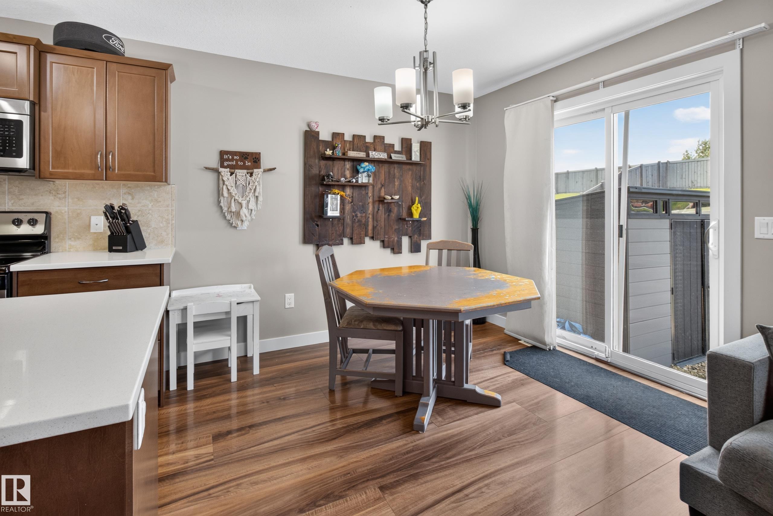 Photo 14 at 3520 9 Street NW, Maple Crest, Edmonton
