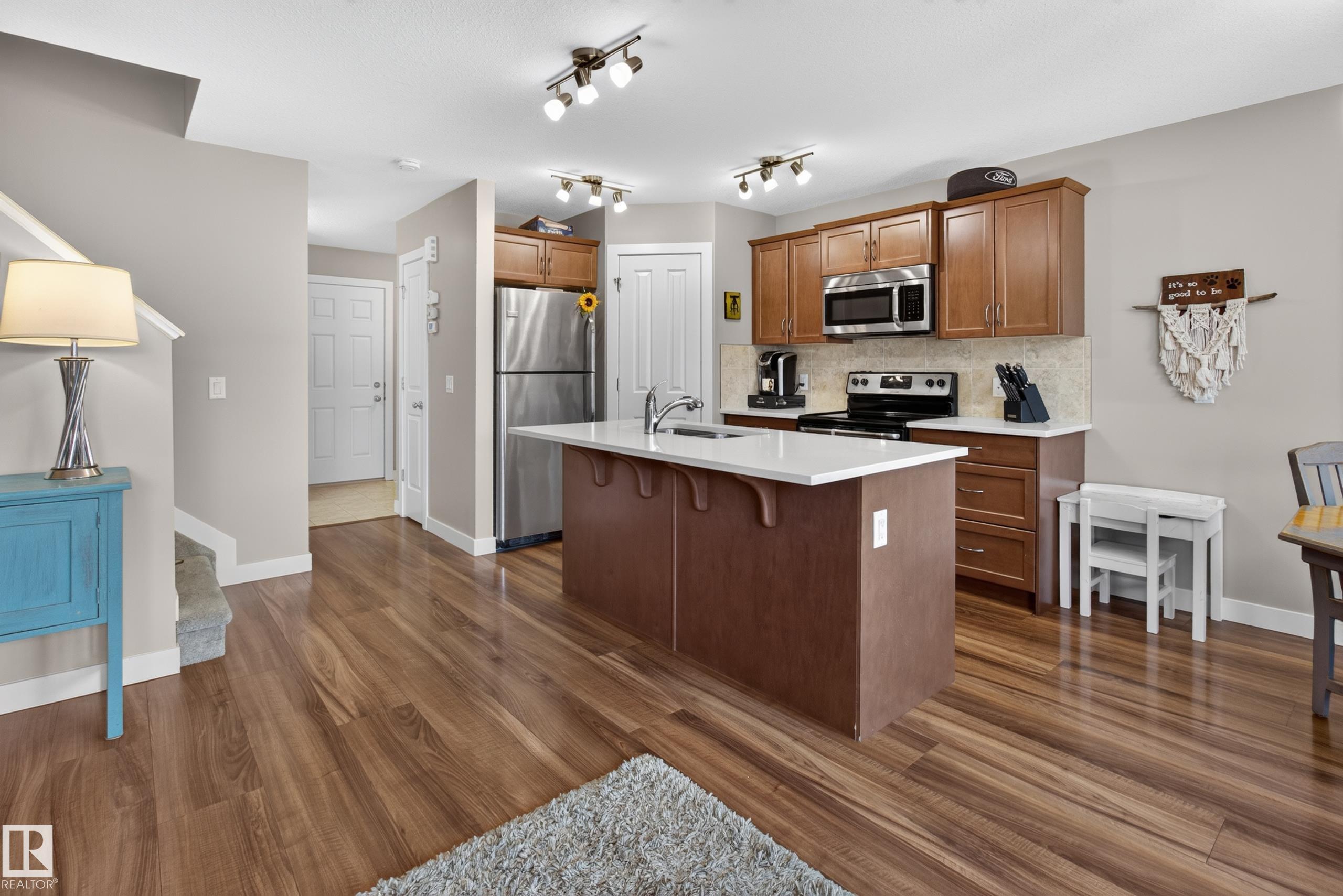 Photo 9 at 3520 9 Street NW, Maple Crest, Edmonton
