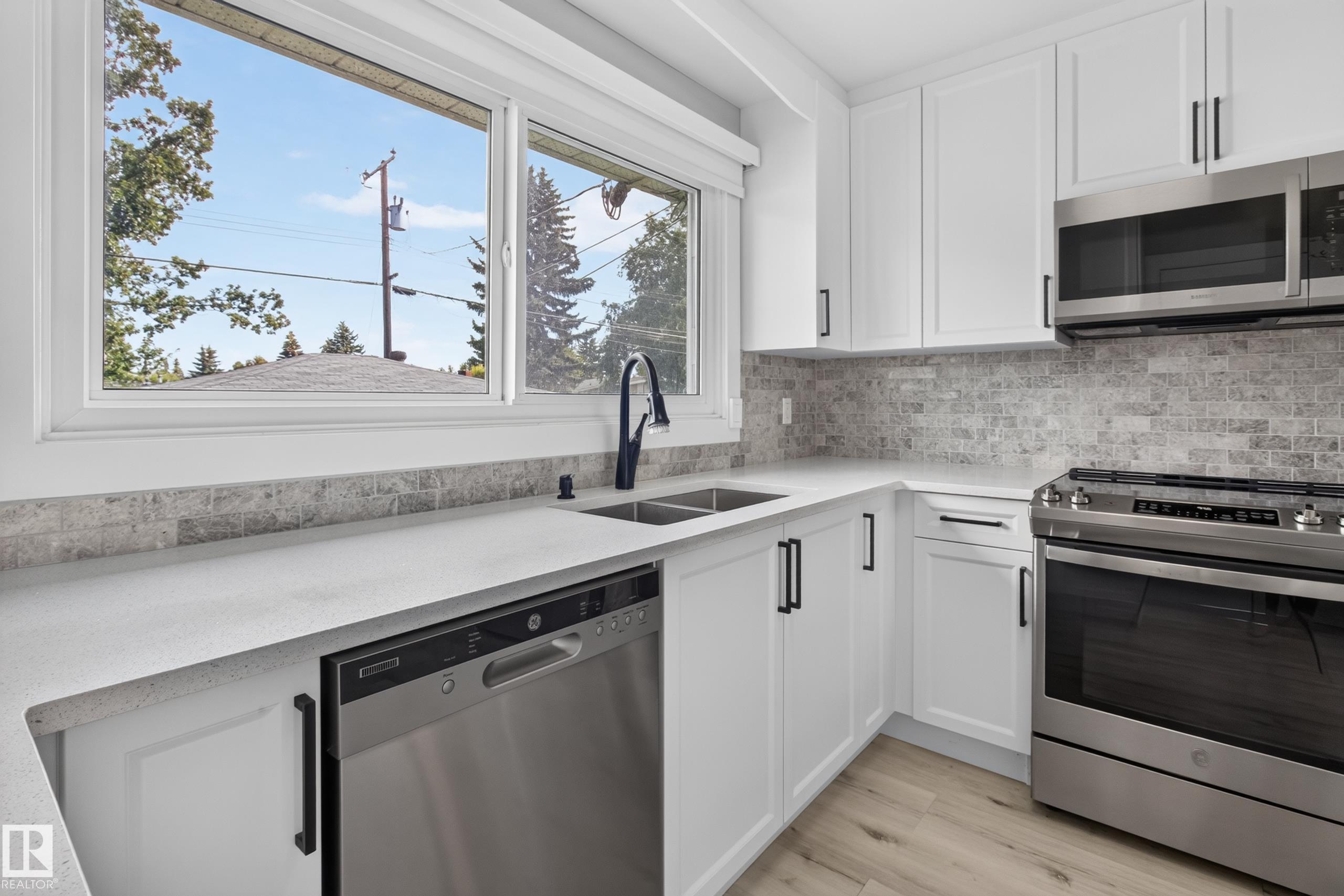 Photo 25 at 7108 90 Avenue NW, Ottewell, Edmonton