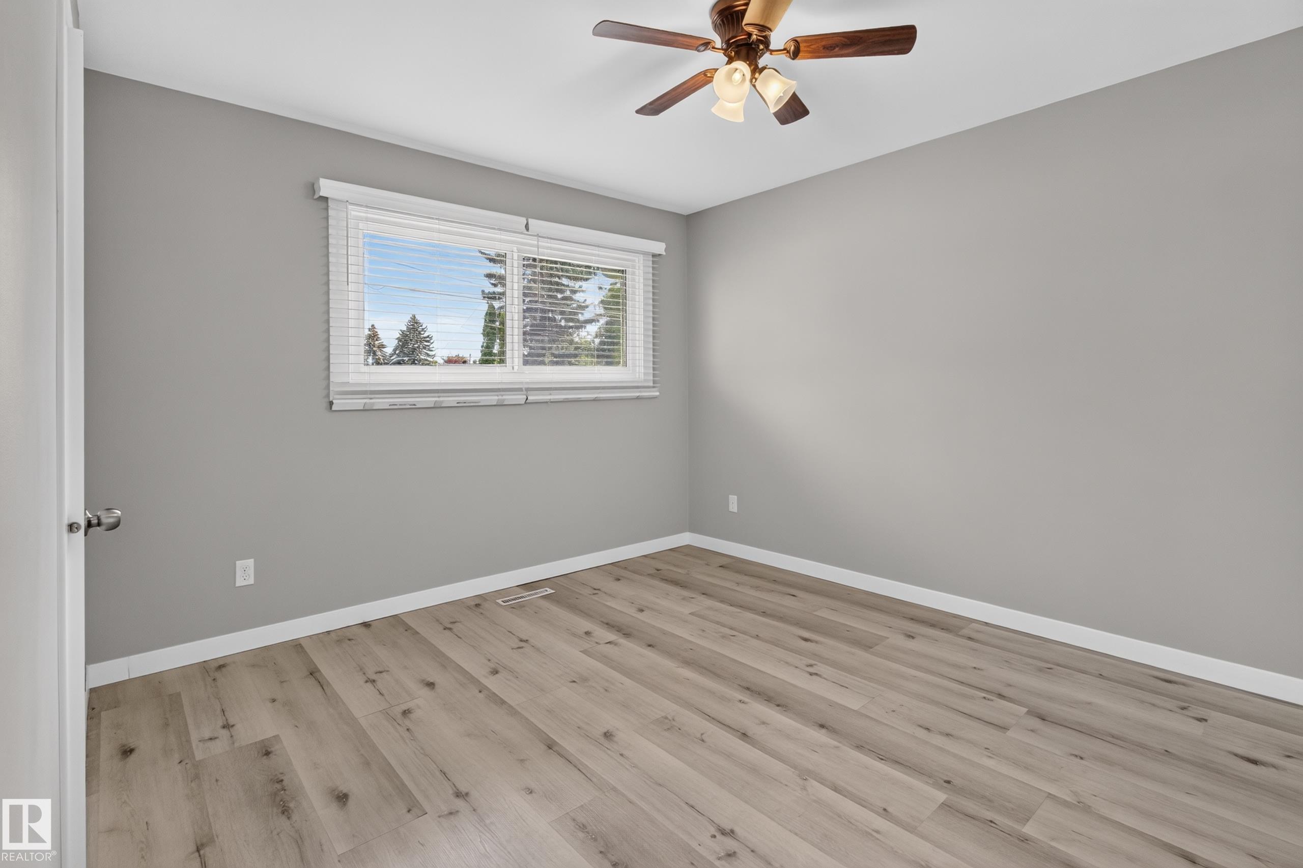 Photo 27 at 7108 90 Avenue NW, Ottewell, Edmonton