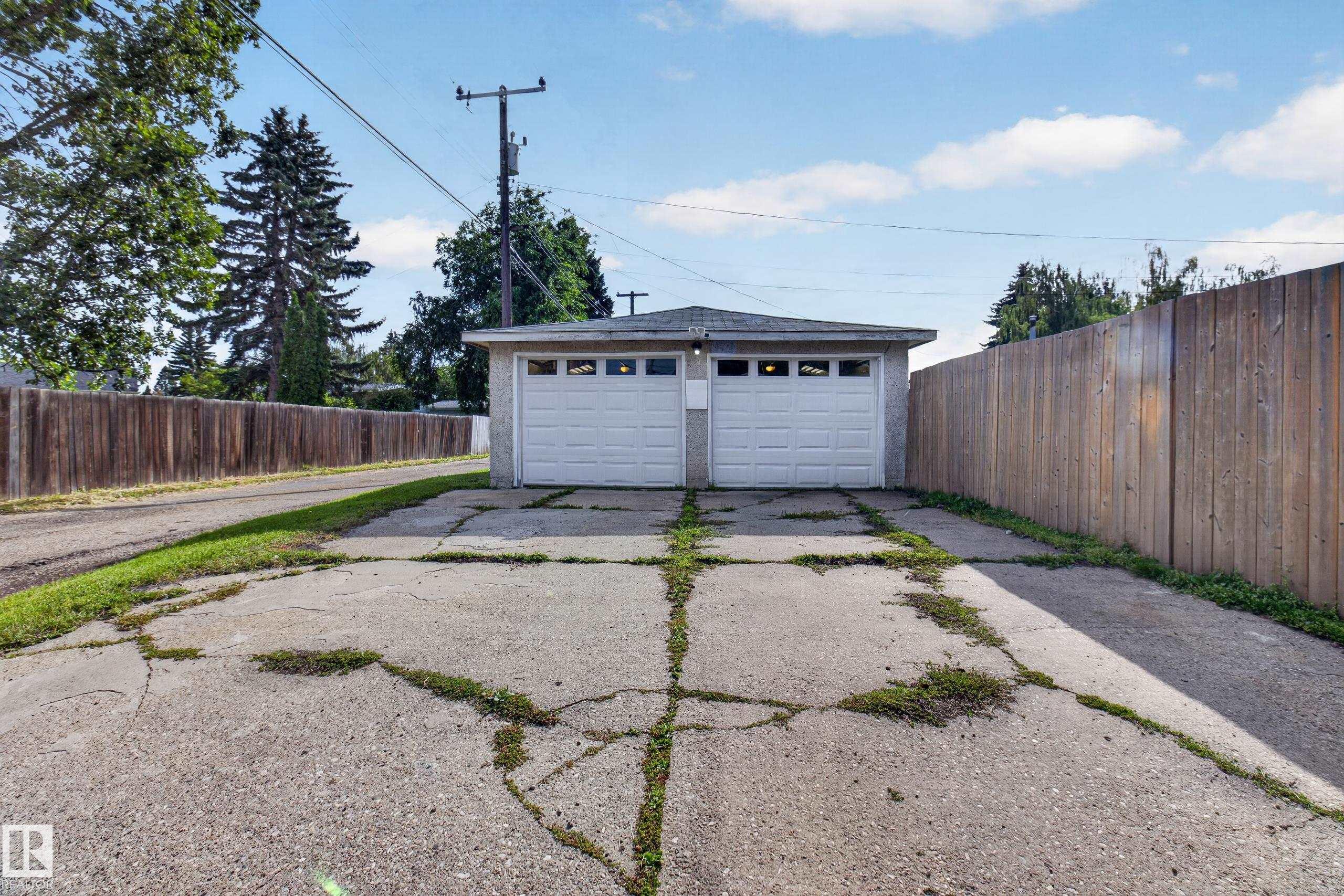 Photo 57 at 7108 90 Avenue NW, Ottewell, Edmonton