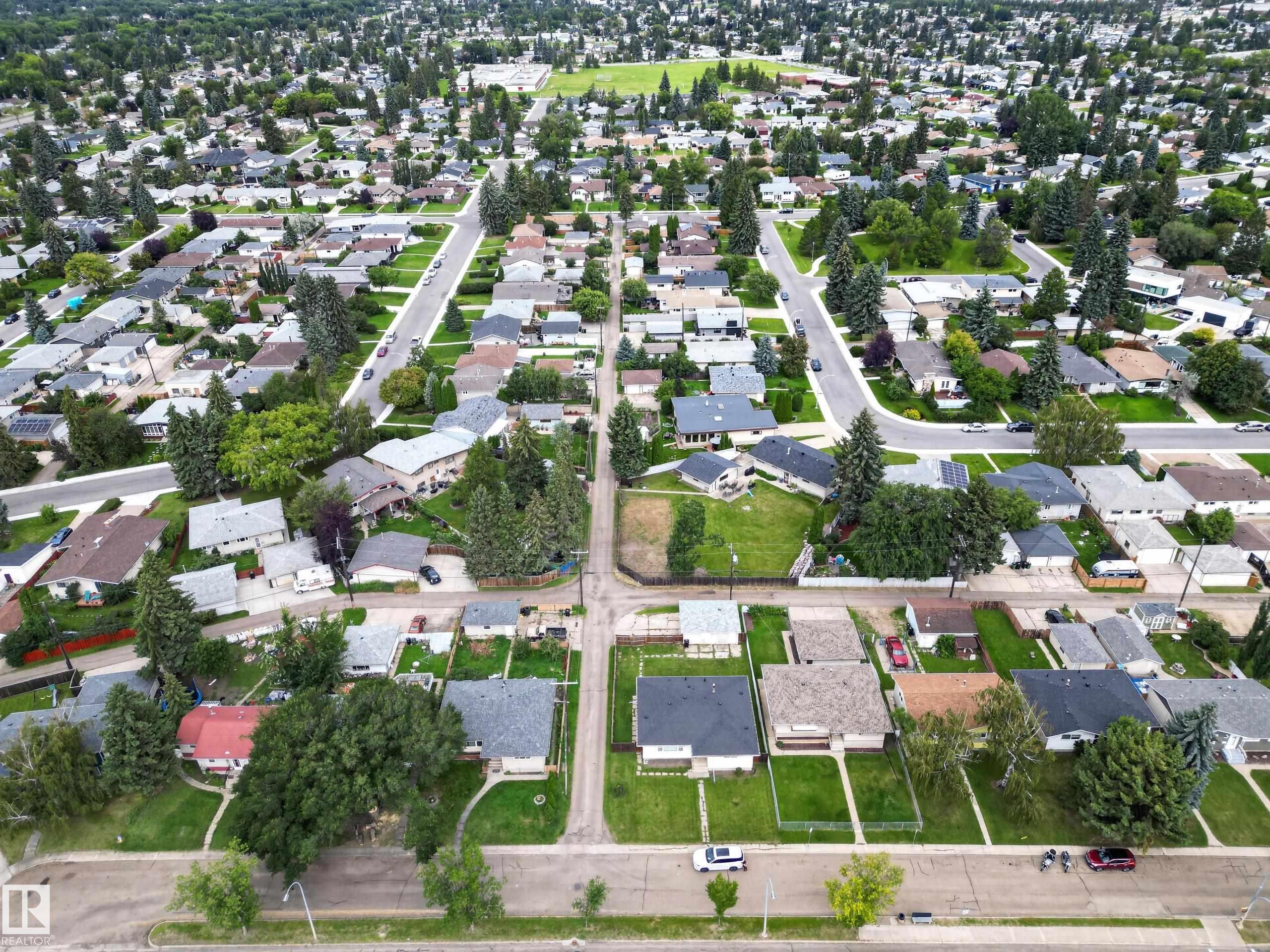 Photo 60 at 7108 90 Avenue NW, Ottewell, Edmonton