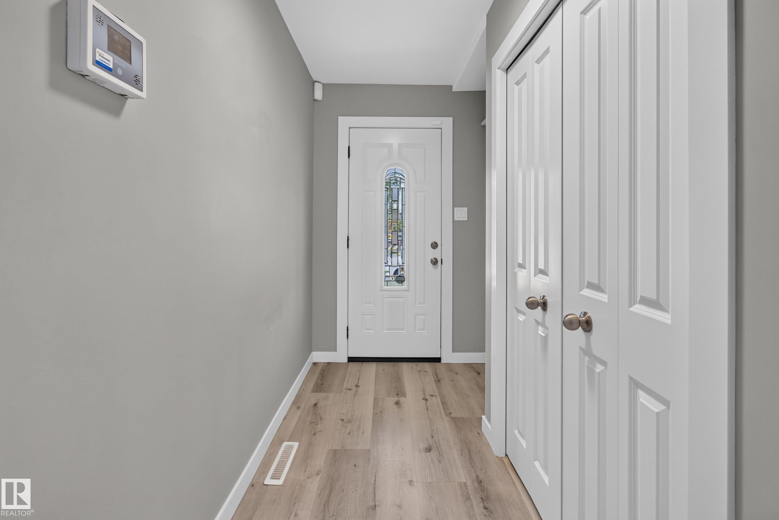 Photo 7 at 7108 90 Avenue NW, Ottewell, Edmonton
