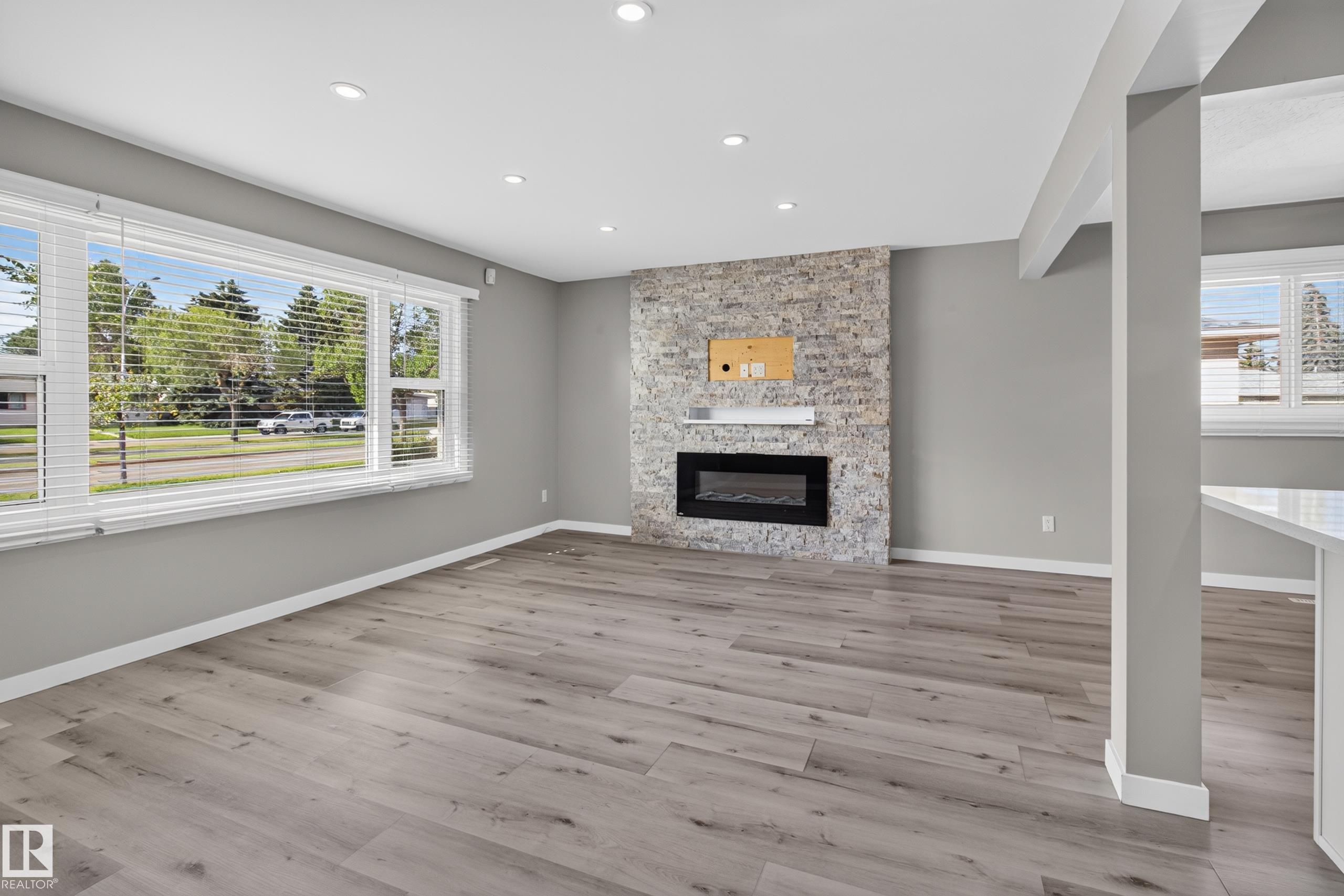 Photo 9 at 7108 90 Avenue NW, Ottewell, Edmonton