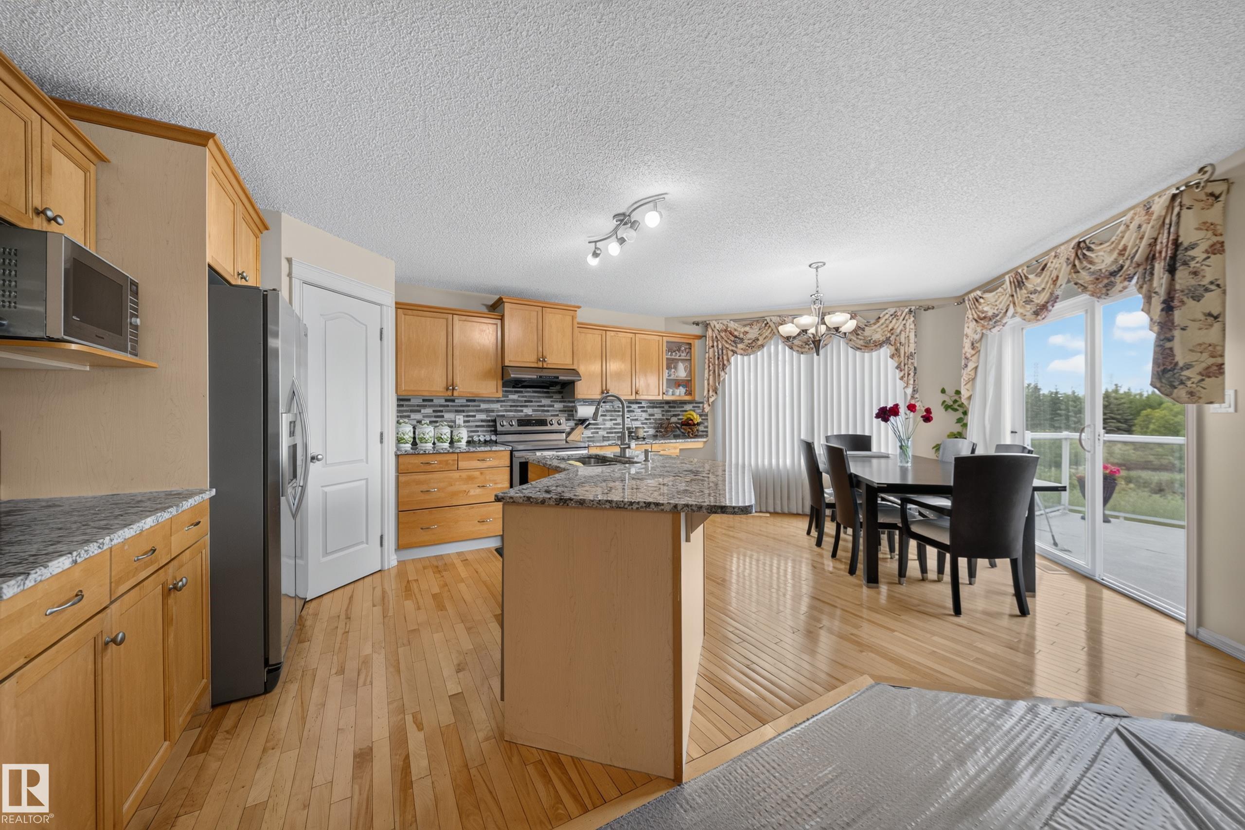 Photo 19 at 2518 33a Avenue NW, Silver Berry, Edmonton