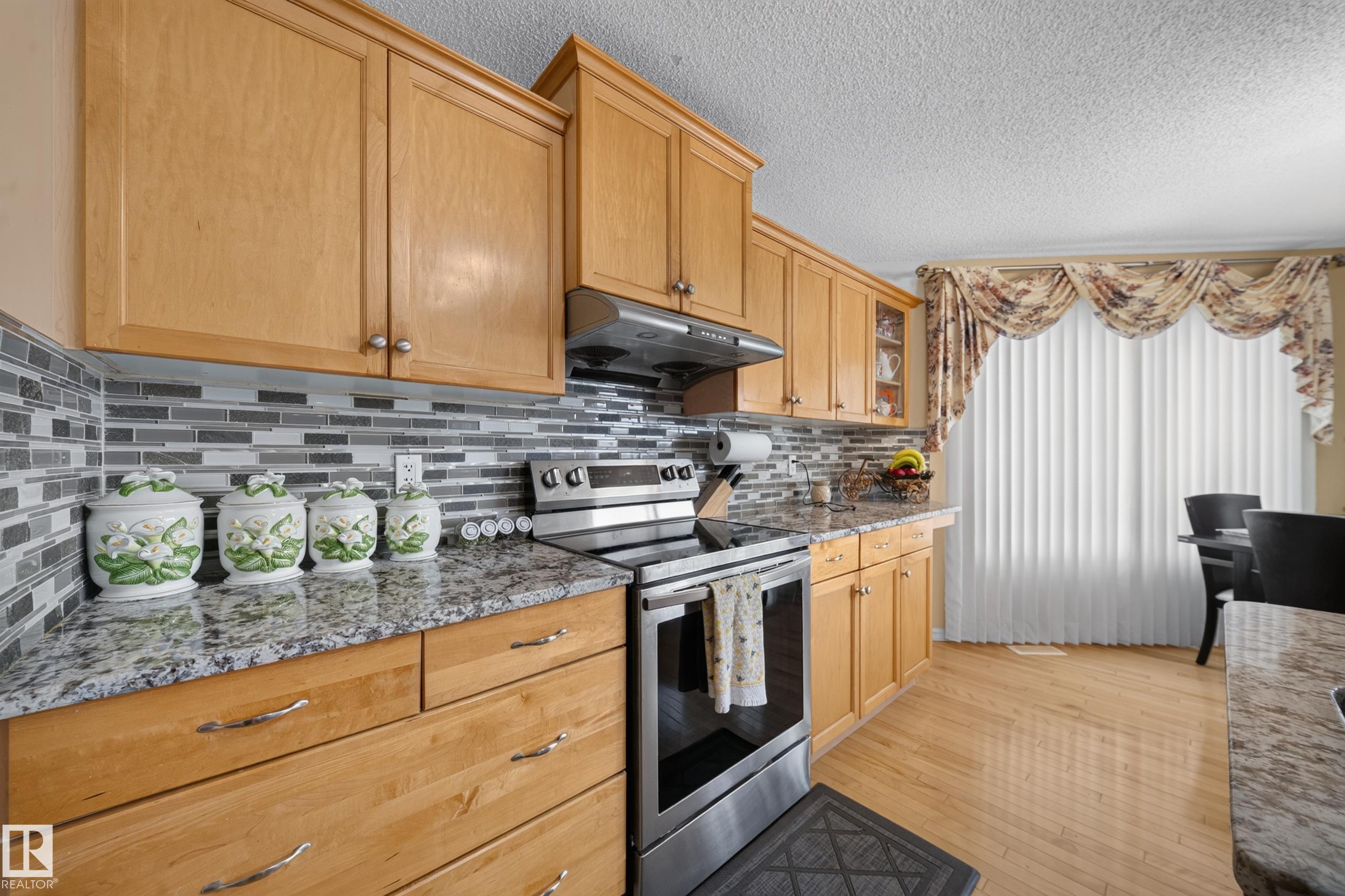 Photo 20 at 2518 33a Avenue NW, Silver Berry, Edmonton