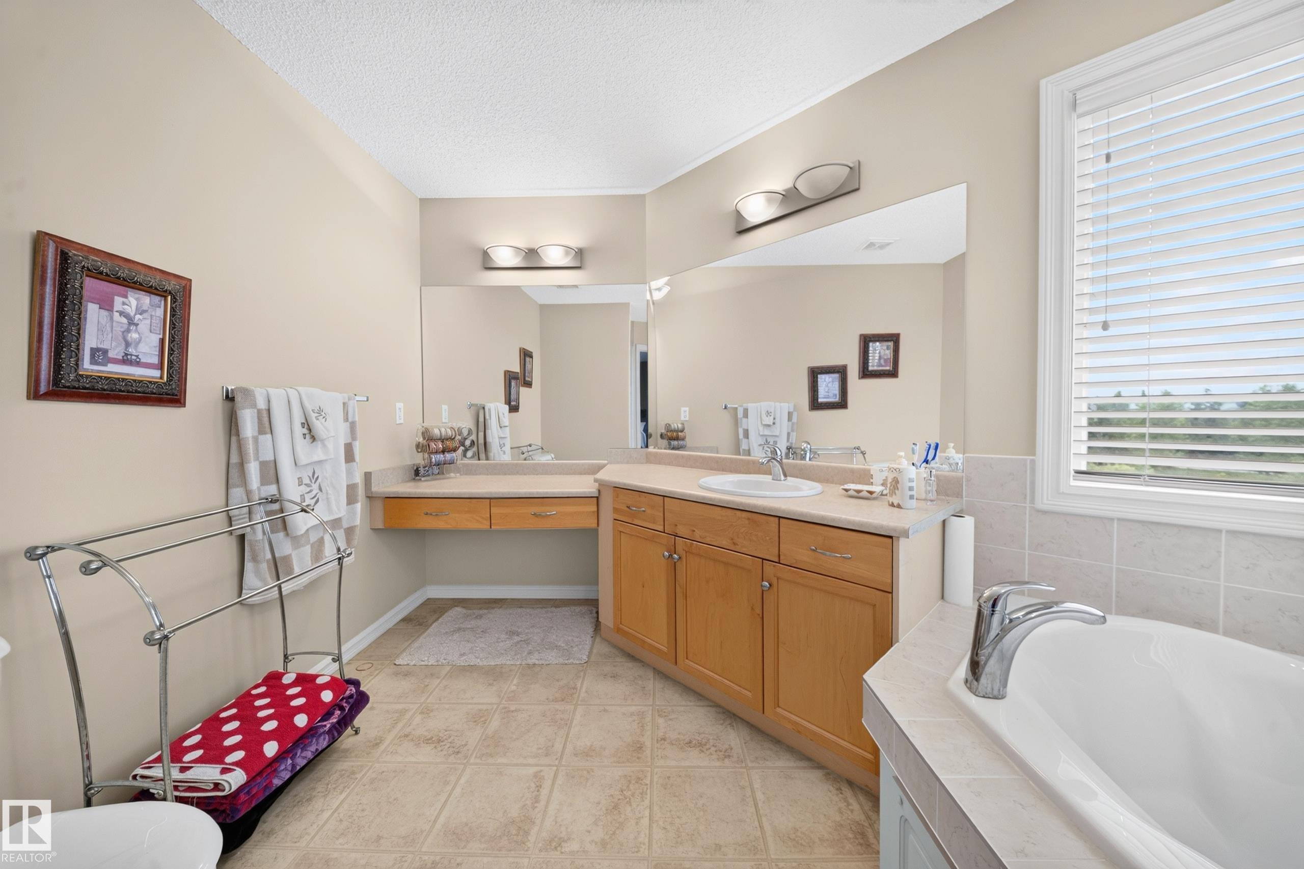 Photo 54 at 2518 33a Avenue NW, Silver Berry, Edmonton