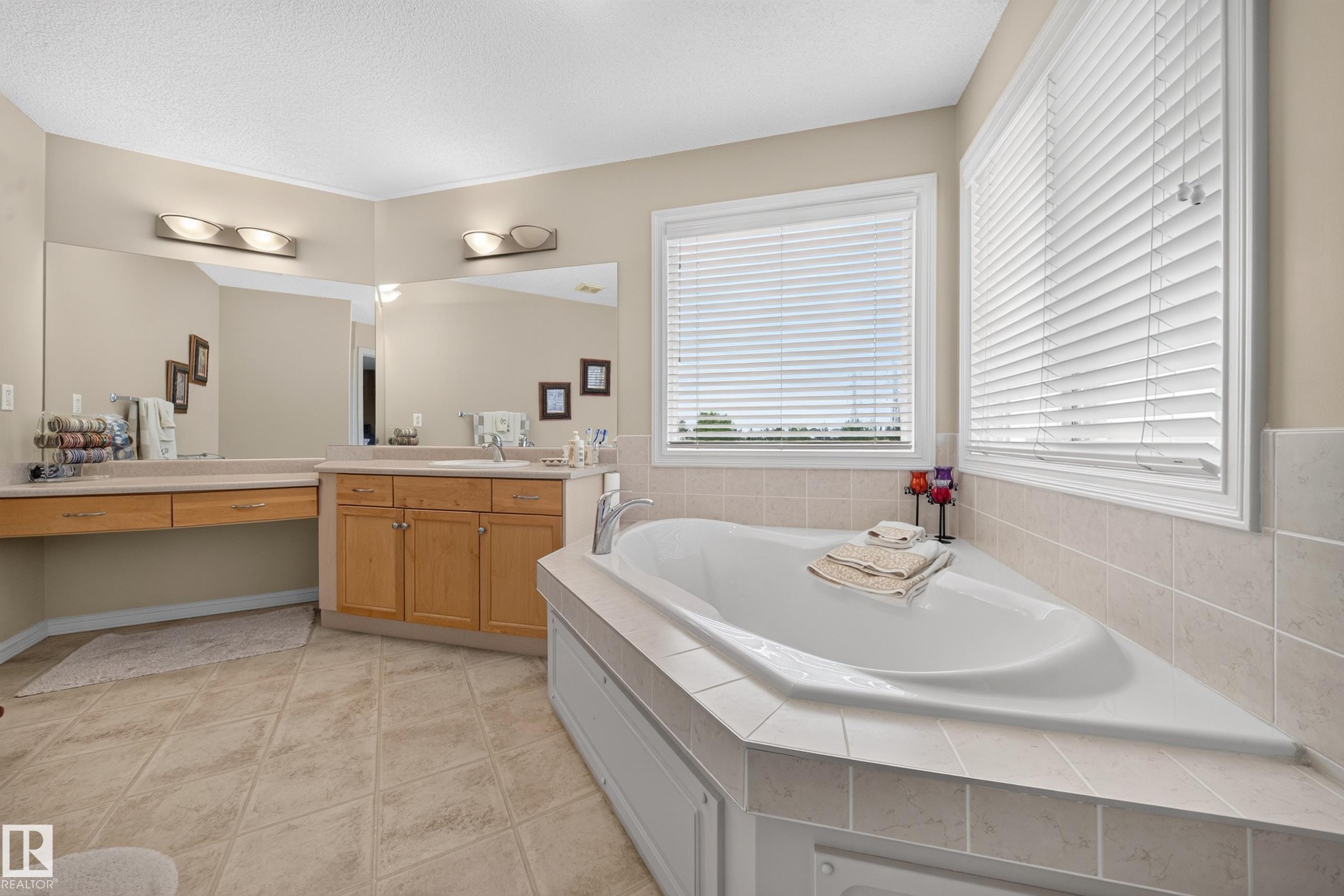 Photo 55 at 2518 33a Avenue NW, Silver Berry, Edmonton