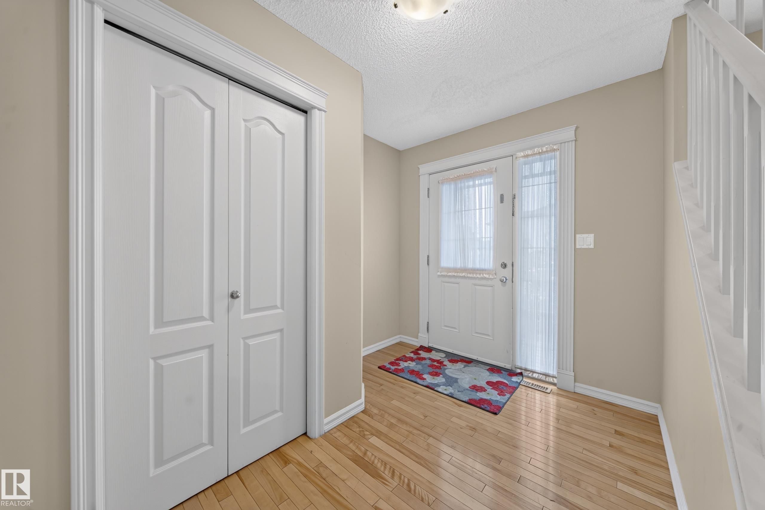 Photo 9 at 2518 33a Avenue NW, Silver Berry, Edmonton
