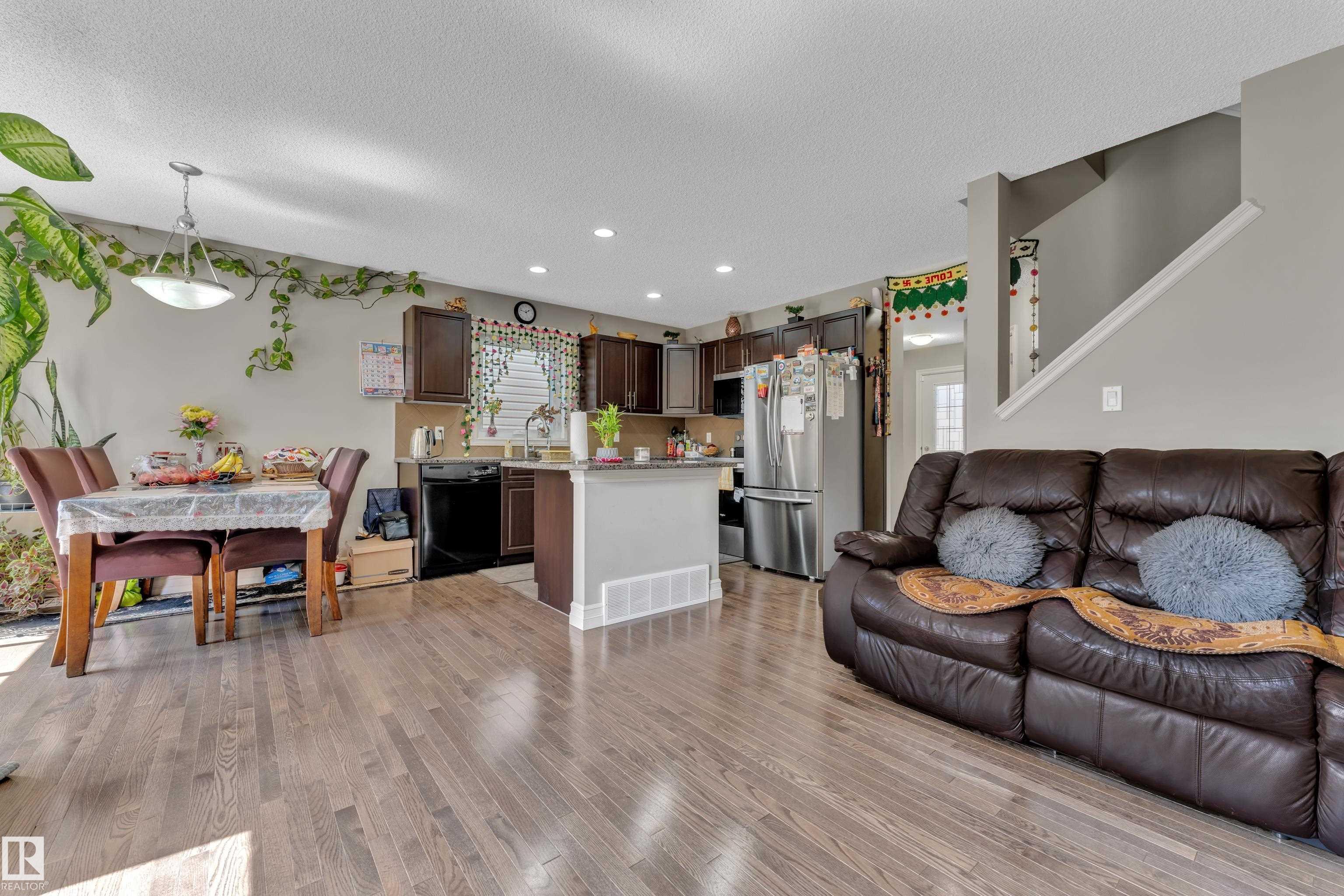 Photo 11 at 24 - 655 Tamarack Road NW, Tamarack, Edmonton