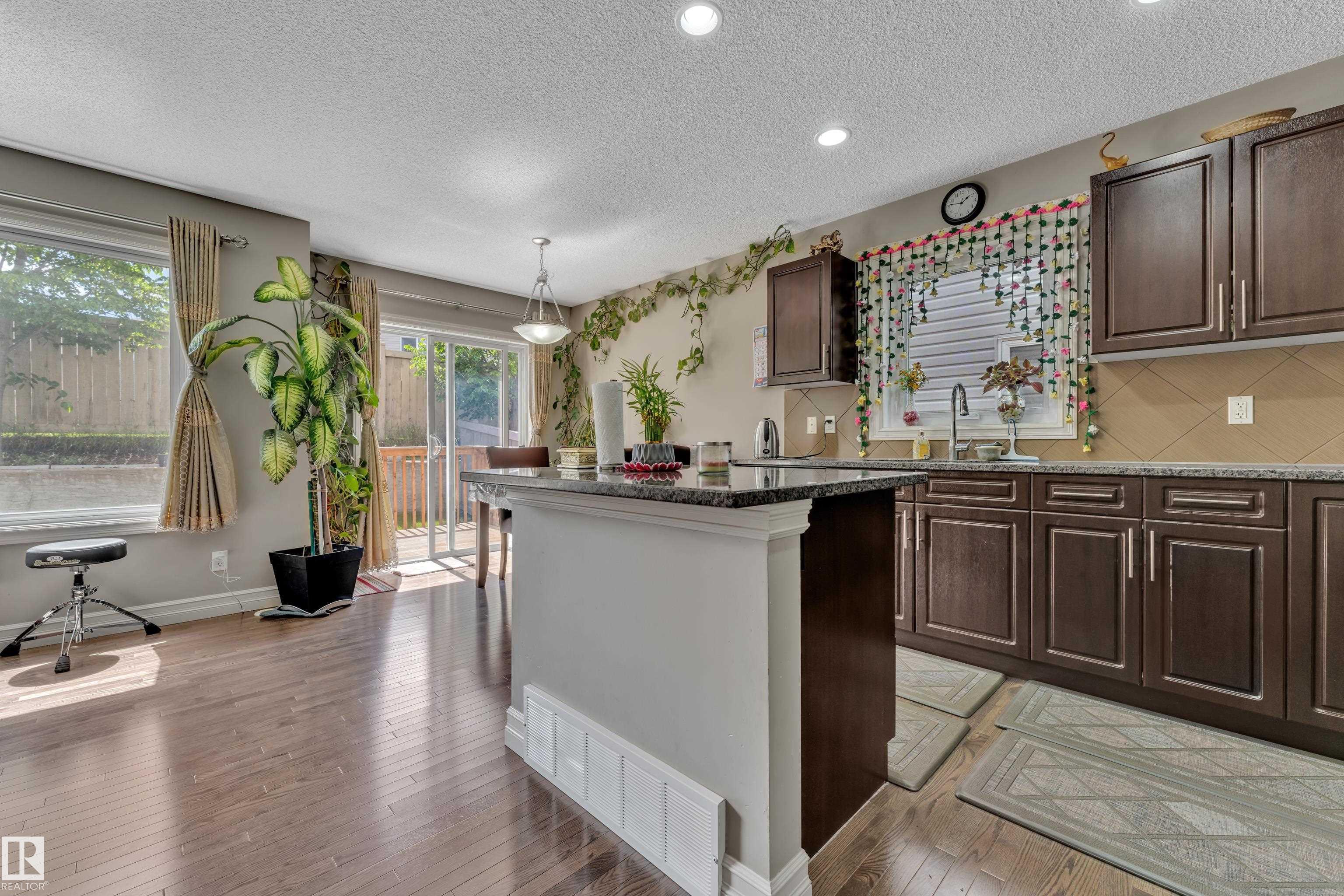 Photo 9 at 24 - 655 Tamarack Road NW, Tamarack, Edmonton