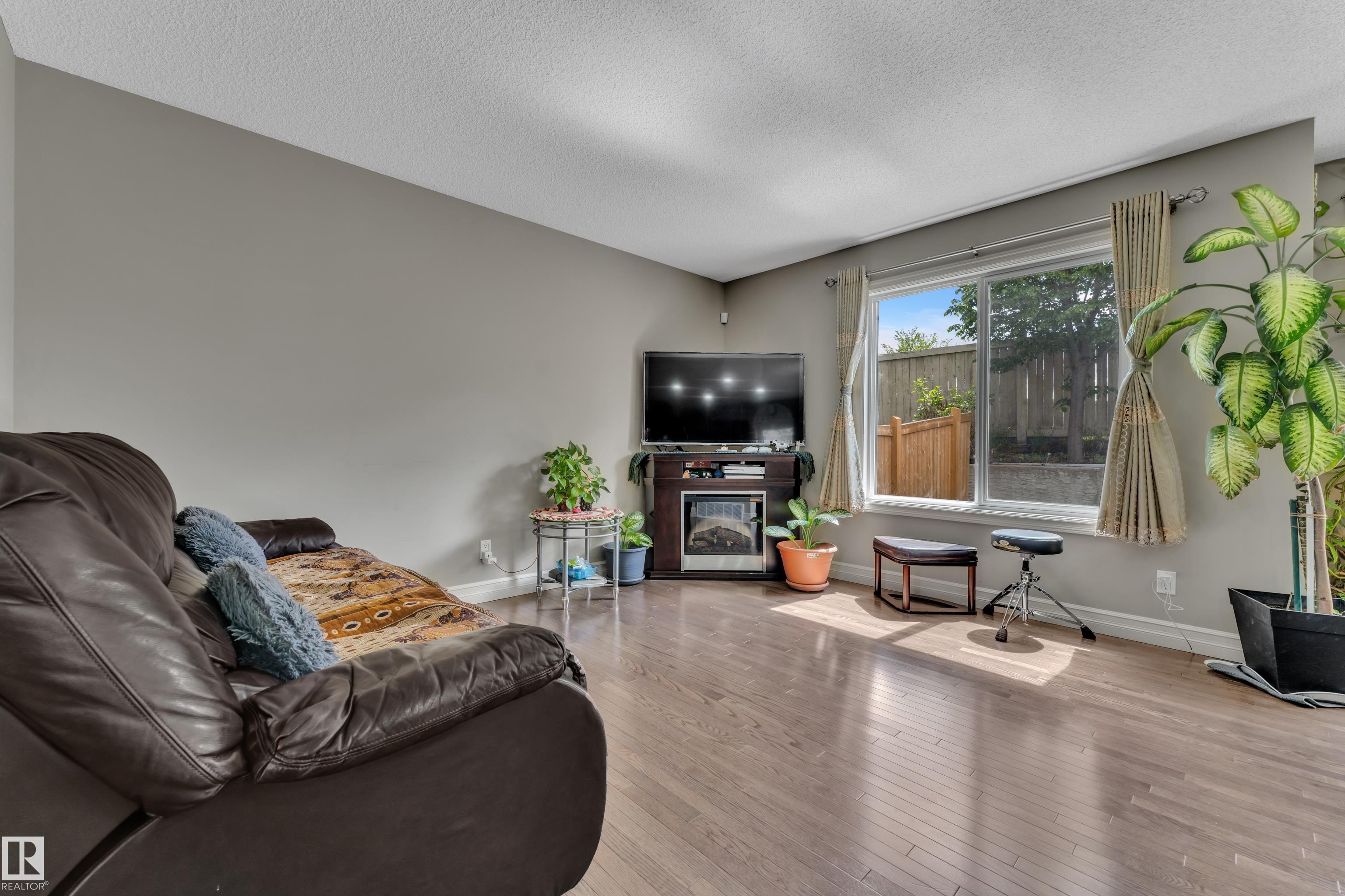 Photo 10 at 24 - 655 Tamarack Road NW, Tamarack, Edmonton