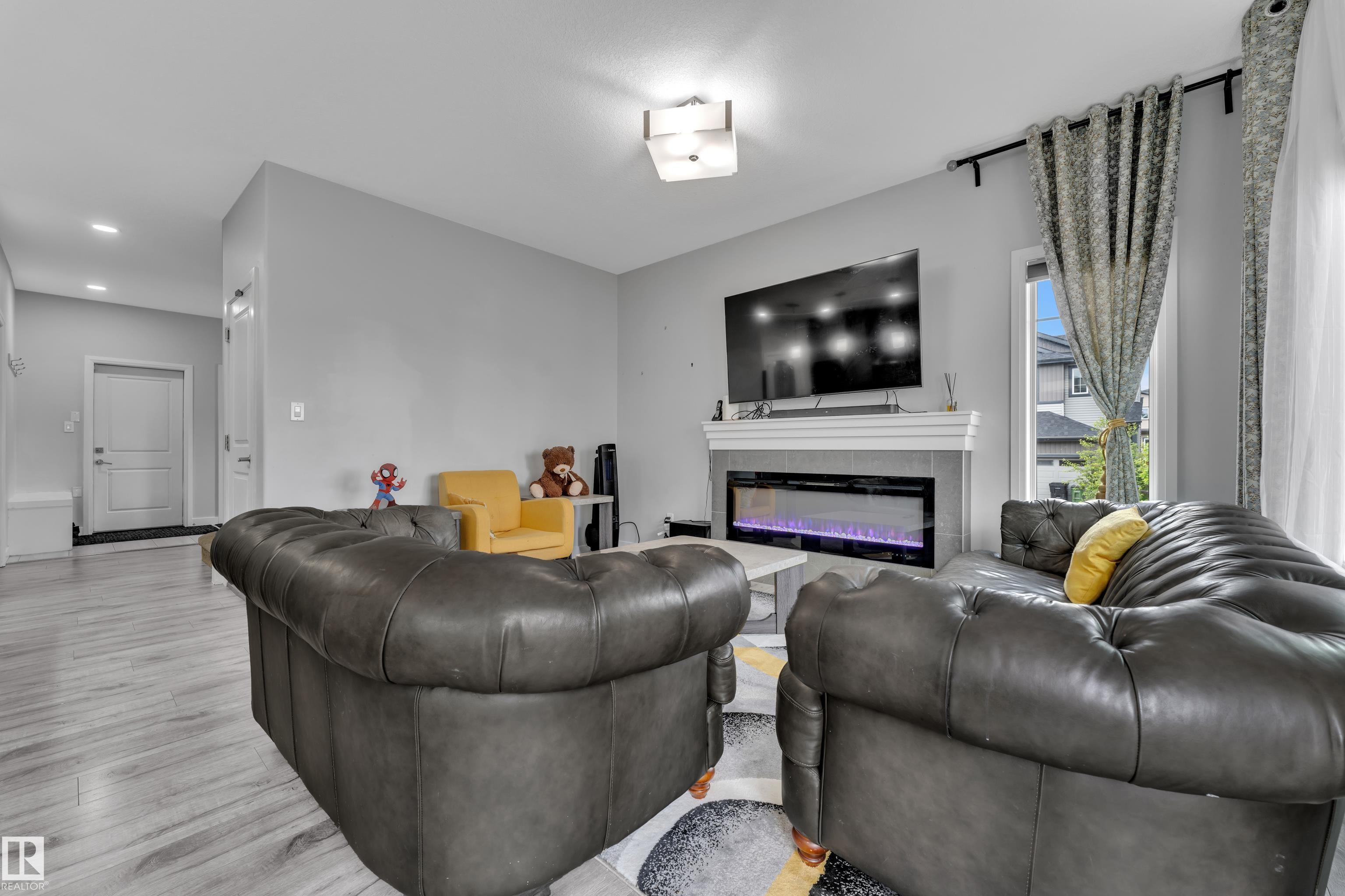 Photo 12 at 7245 Chivers Place SW, Chappelle Area, Edmonton