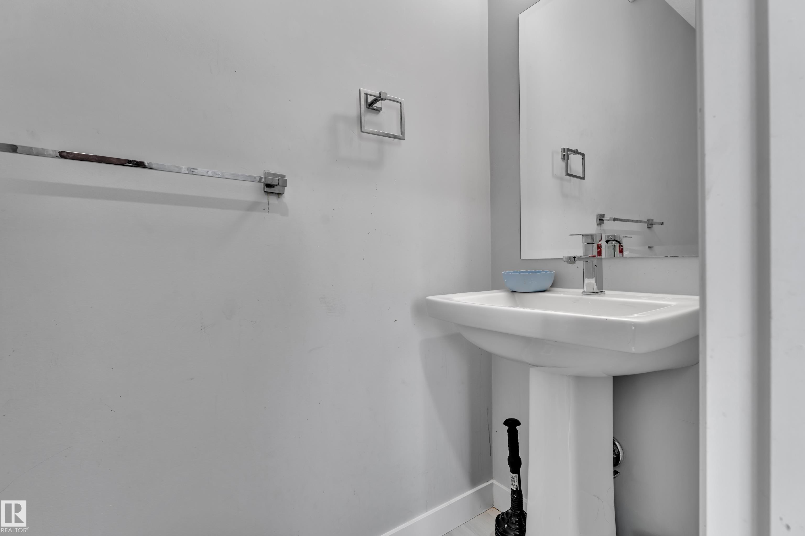 Photo 7 at 7245 Chivers Place SW, Chappelle Area, Edmonton