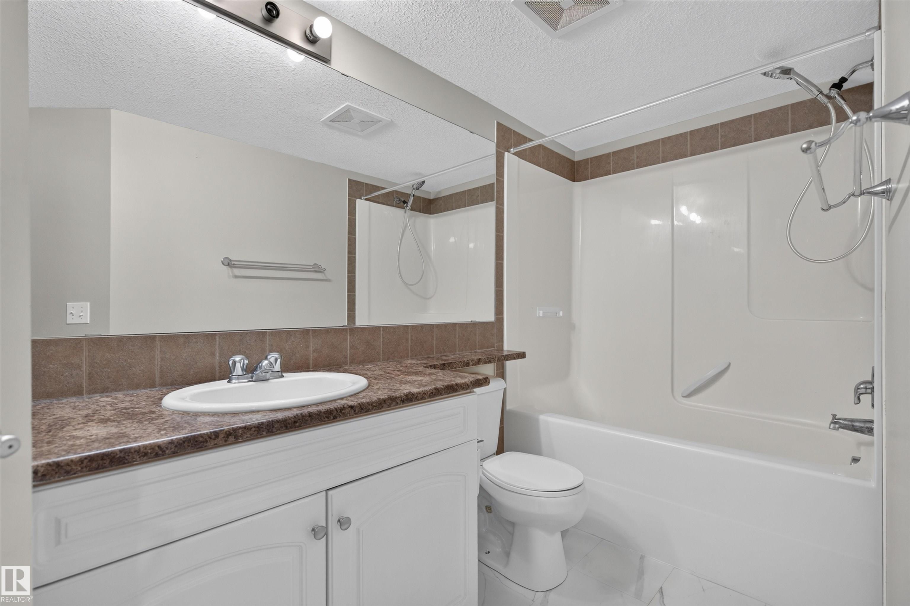 Photo 16 at 29 - 150 Edwards Drive SW, Ellerslie, Edmonton