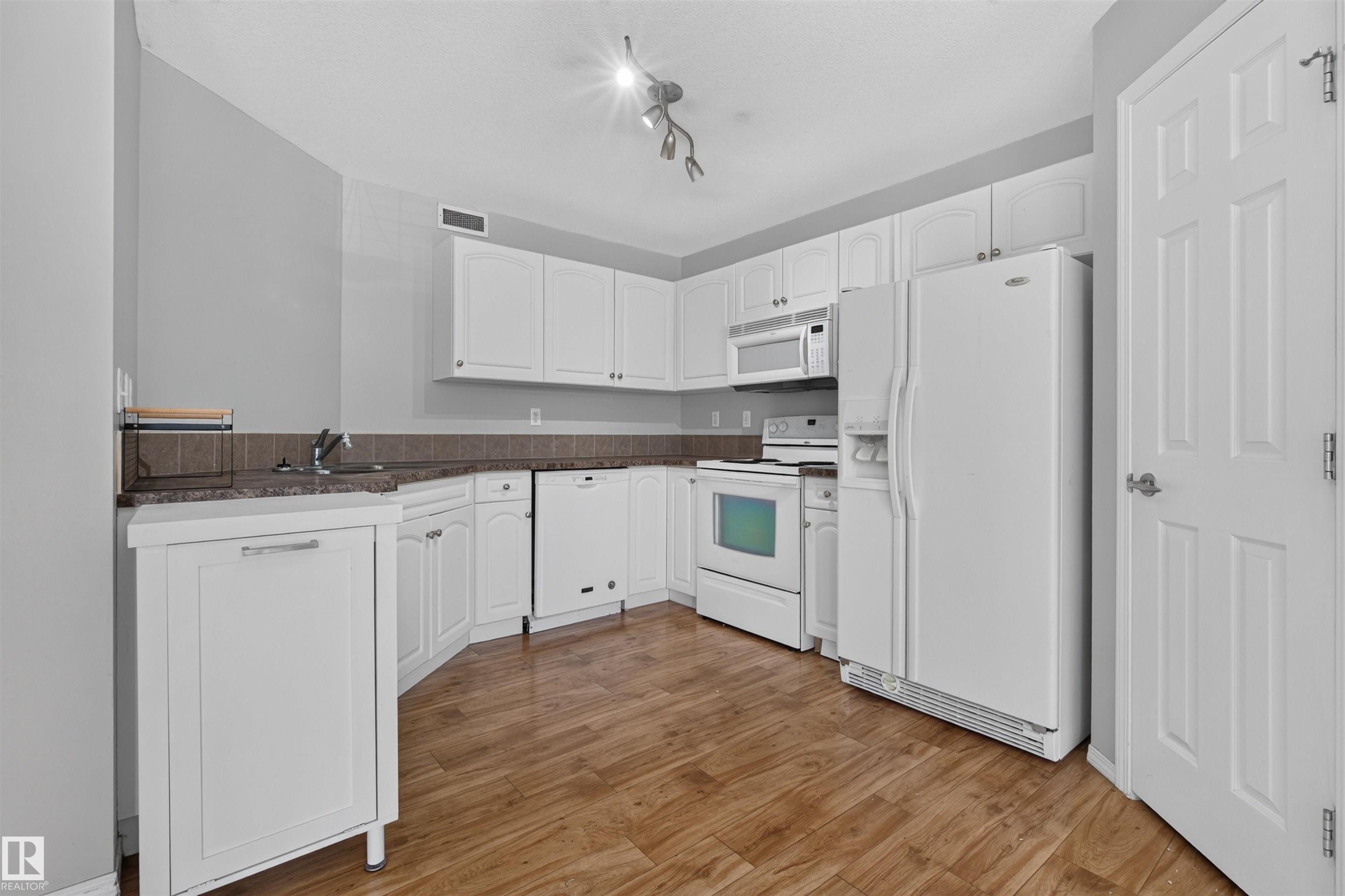 Photo 7 at 29 - 150 Edwards Drive SW, Ellerslie, Edmonton