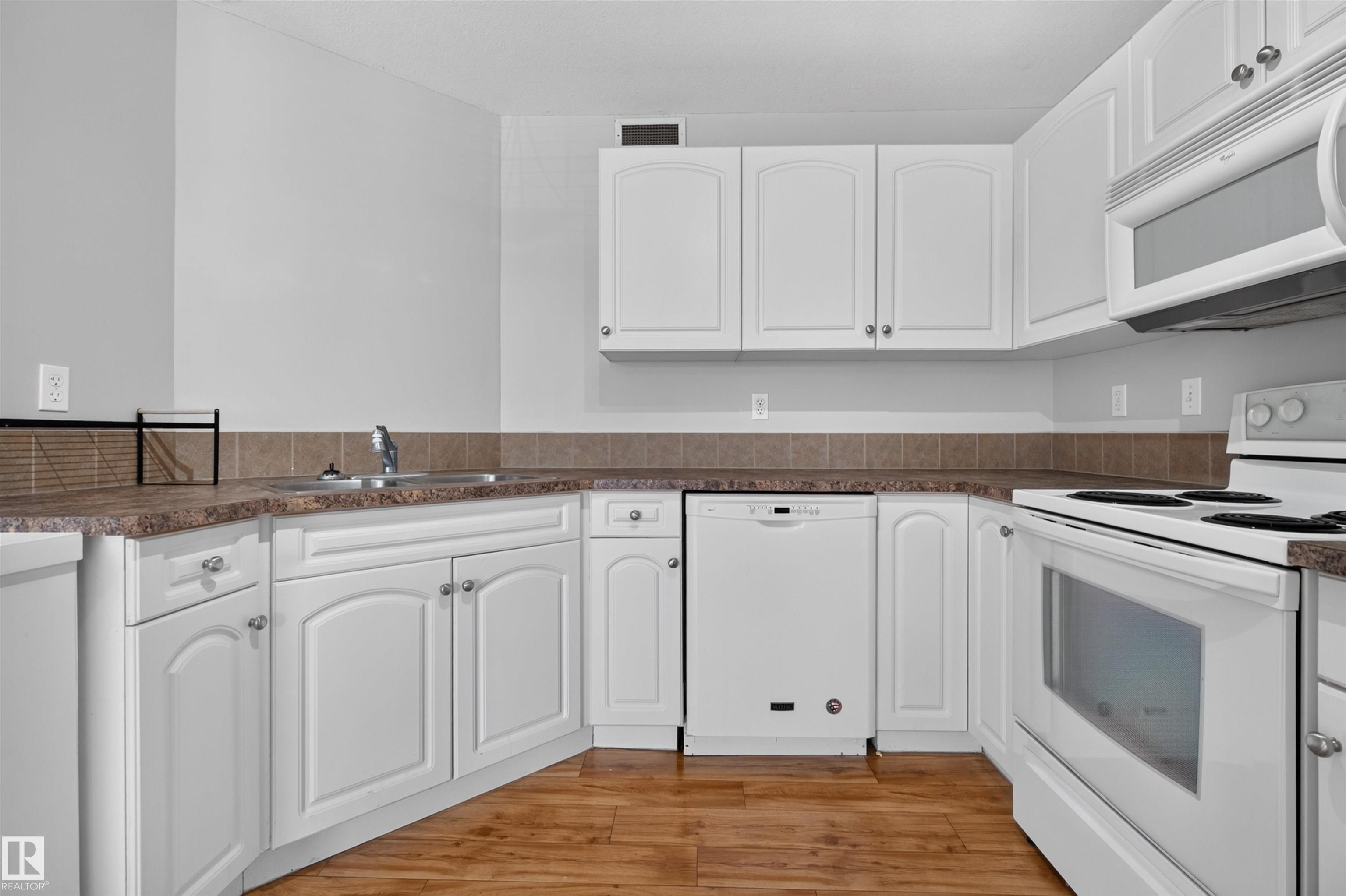 Photo 8 at 29 - 150 Edwards Drive SW, Ellerslie, Edmonton
