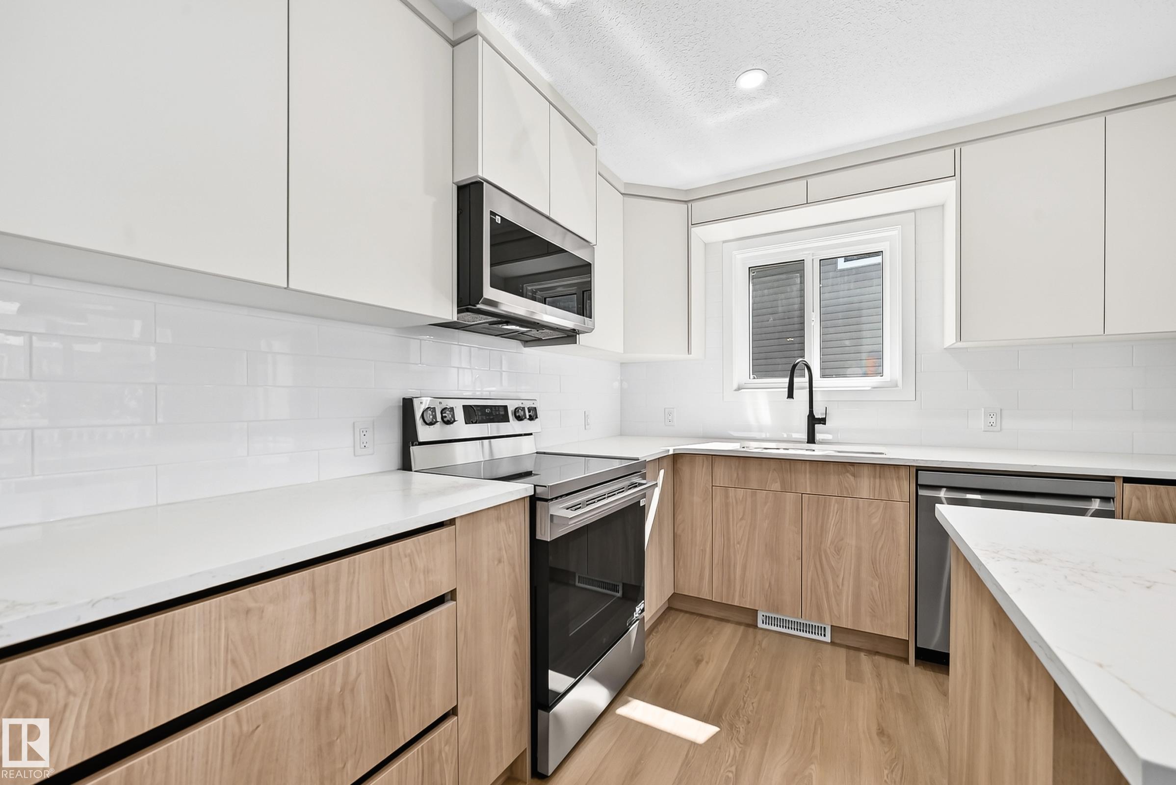 Photo 14 at 17816 94 Street NW, Lago Lindo, Edmonton