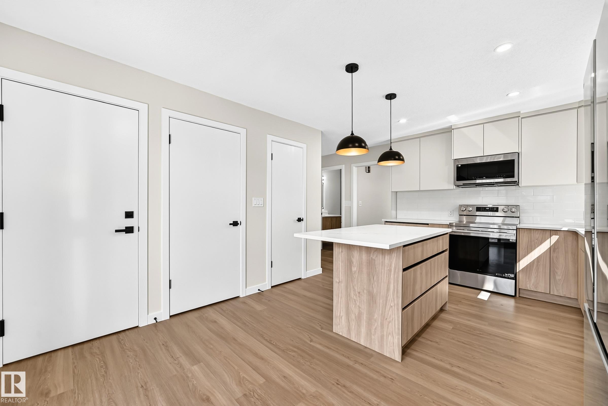 Photo 18 at 17816 94 Street NW, Lago Lindo, Edmonton