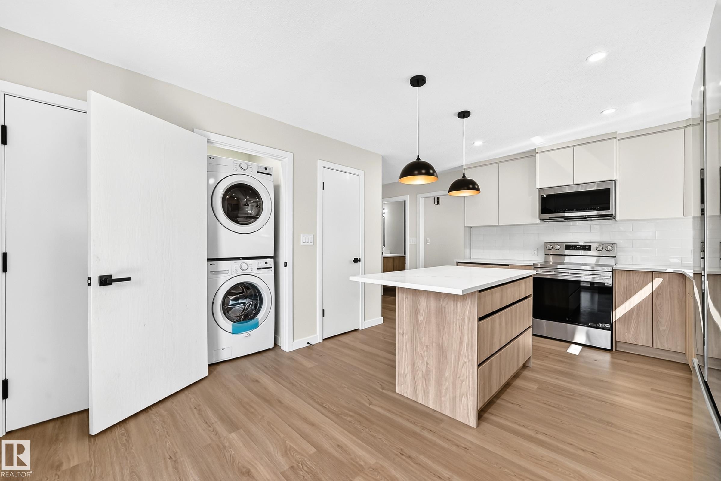 Photo 19 at 17816 94 Street NW, Lago Lindo, Edmonton
